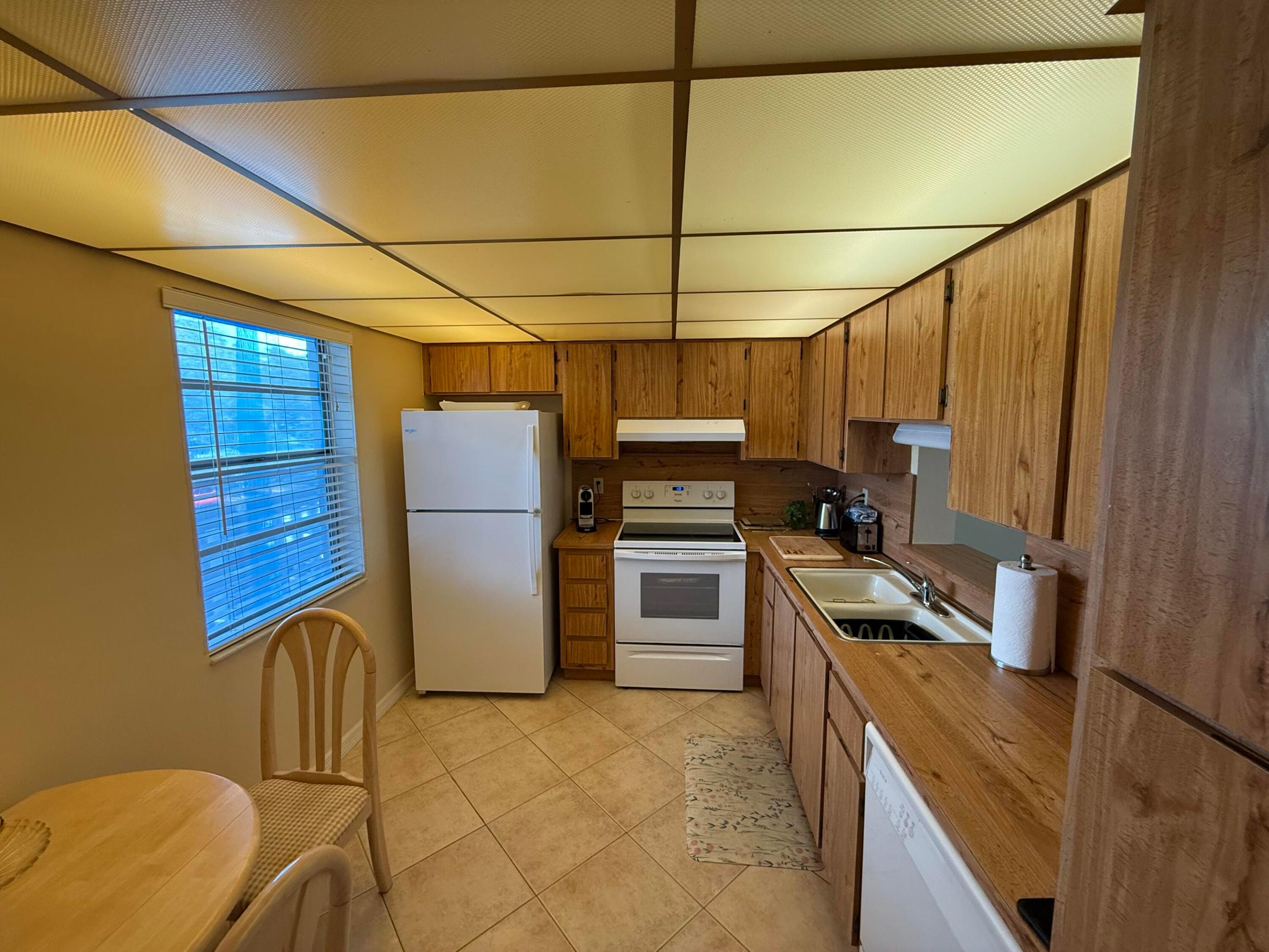 401 SE 3rd #204, Dania Beach FL 33004