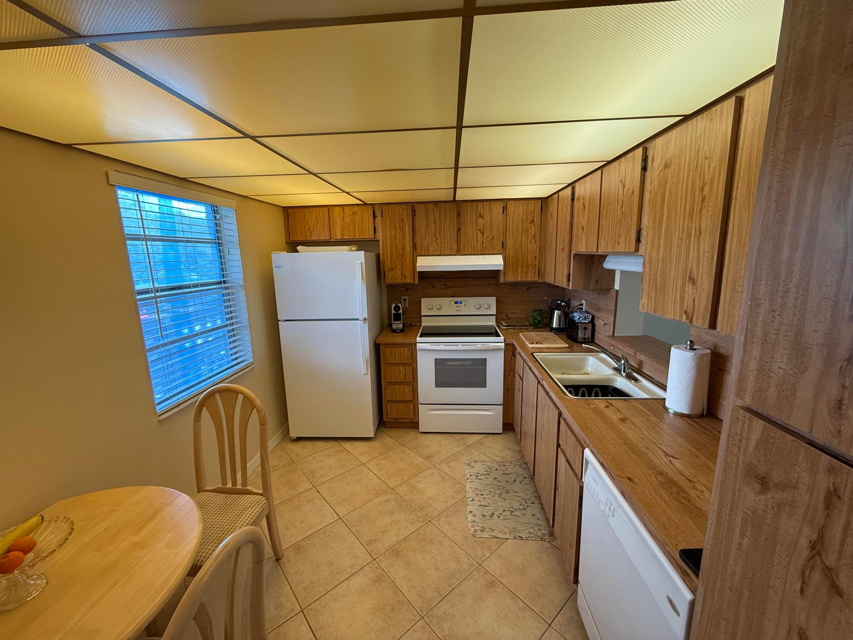 401 SE 3rd #204, Dania Beach FL 33004