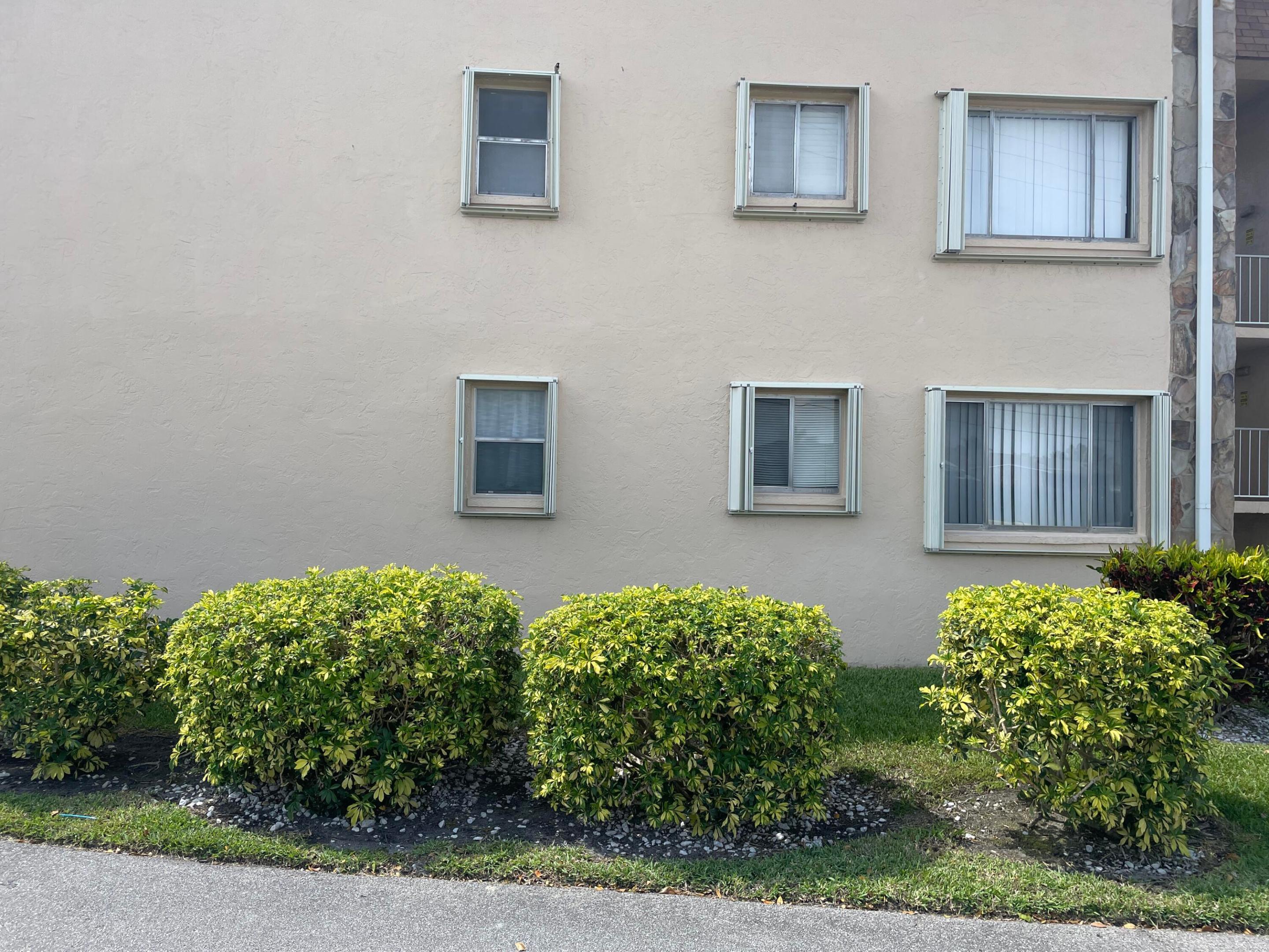 700 Village Green #101, Palm Springs FL 33461
