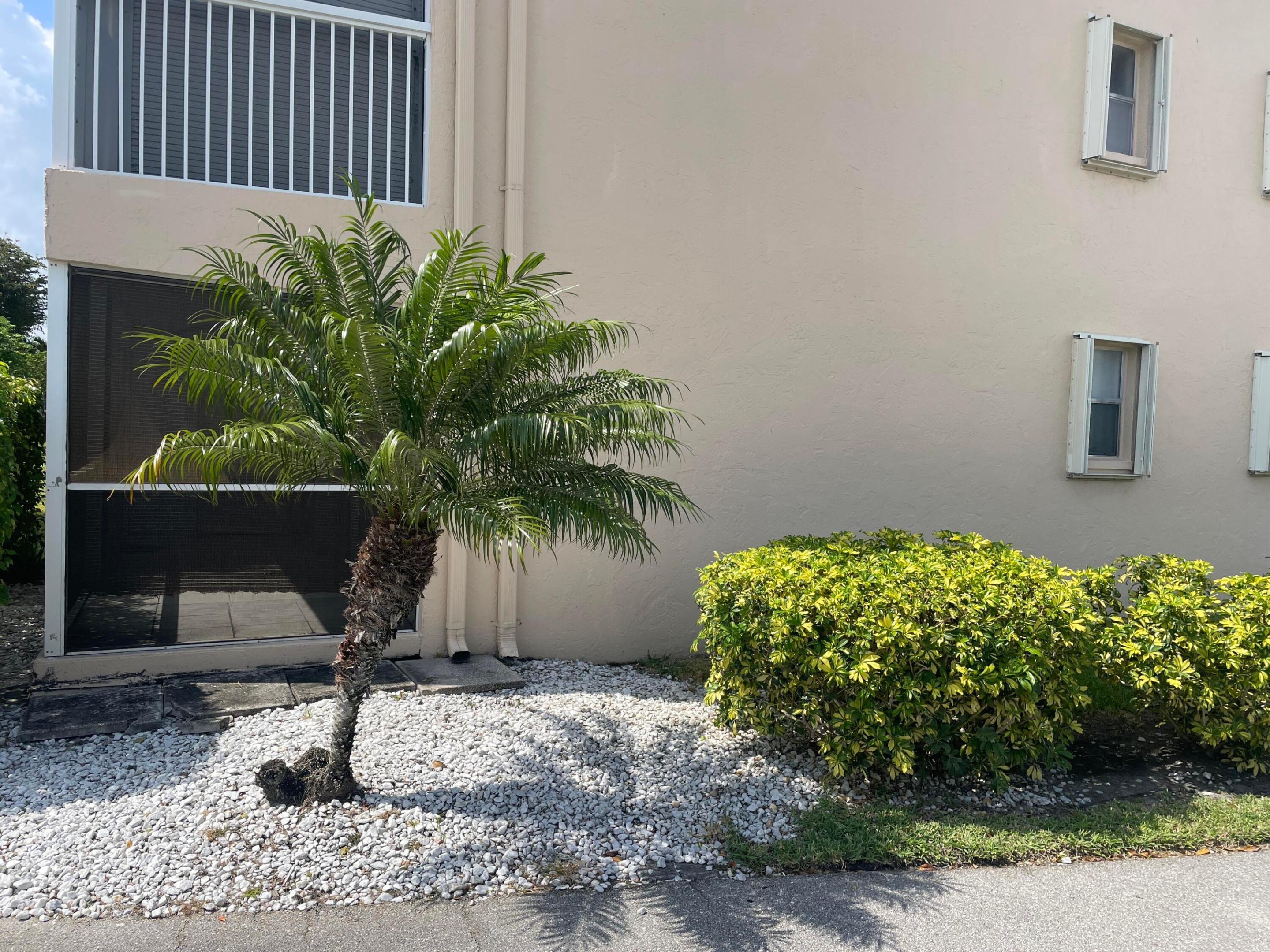 700 Village Green #101, Palm Springs FL 33461
