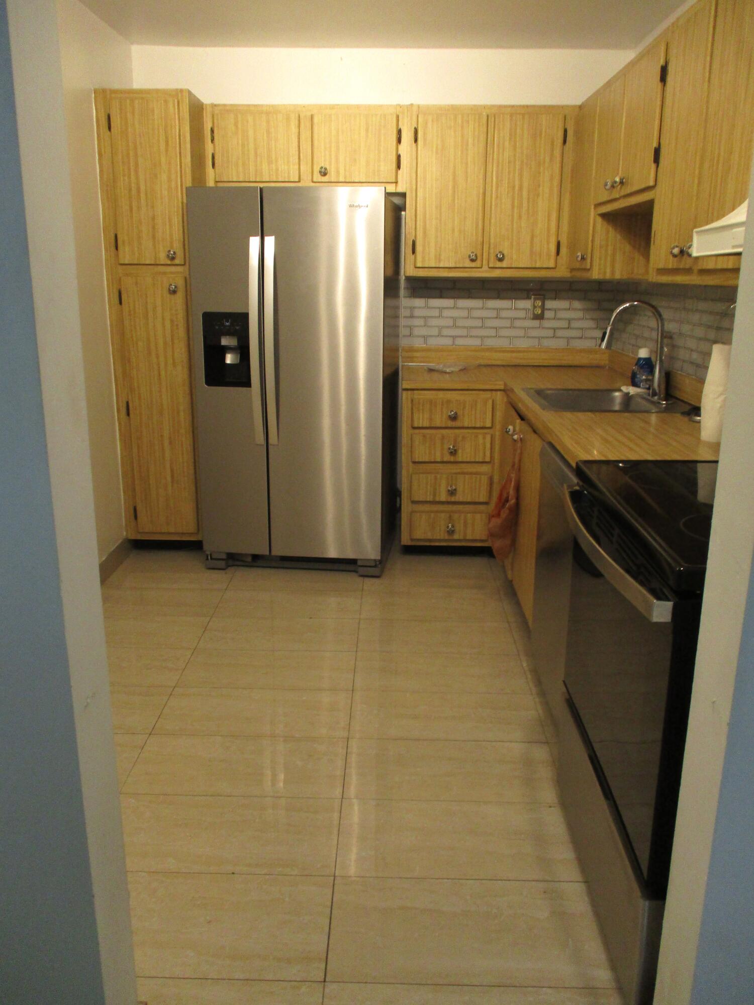 6751 N University #320, Tamarac FL 33321