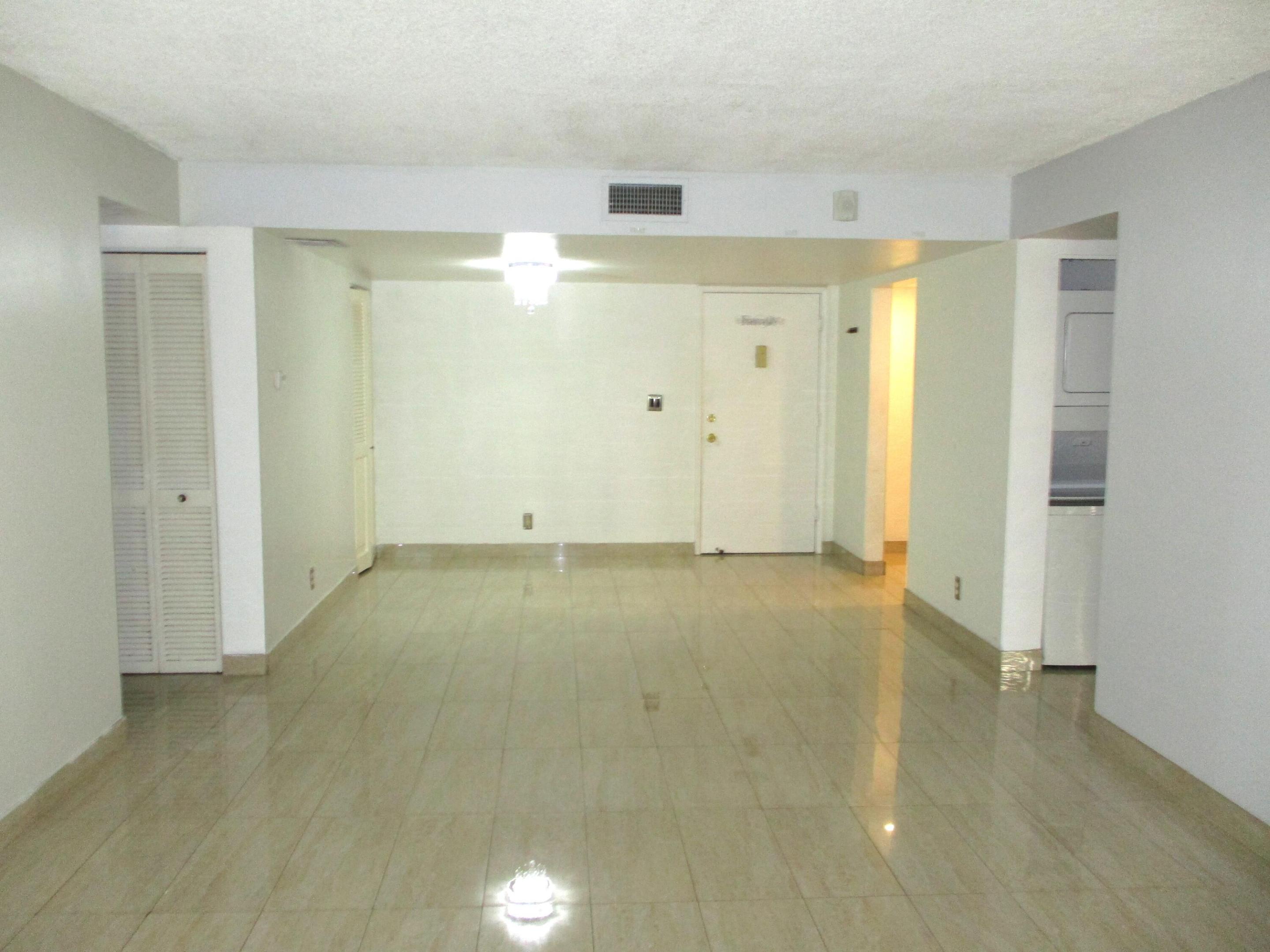 6751 N University #320, Tamarac FL 33321