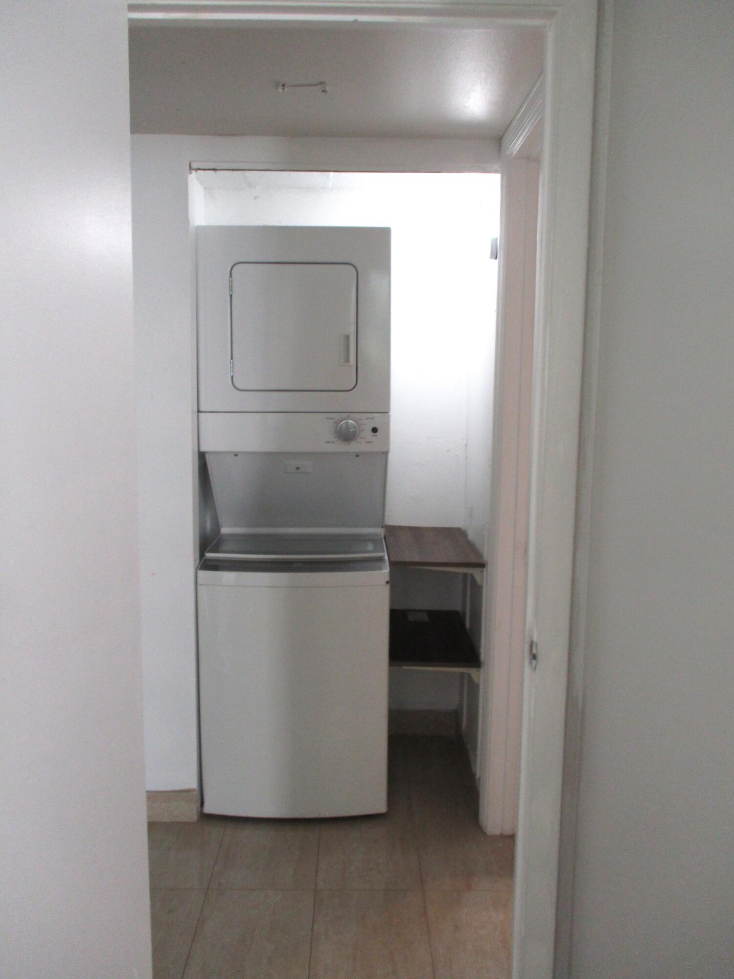 6751 N University #320, Tamarac FL 33321