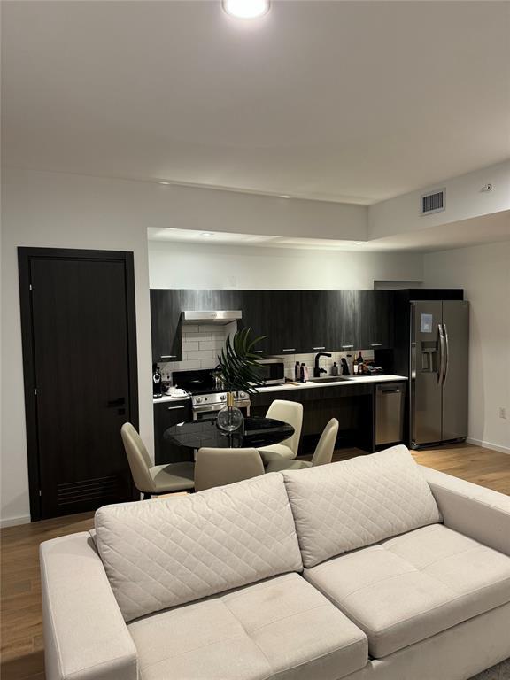 398 NE 5th #4015, Miami FL 33132