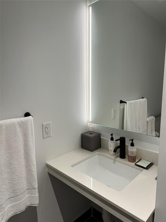 398 NE 5th #4015, Miami FL 33132