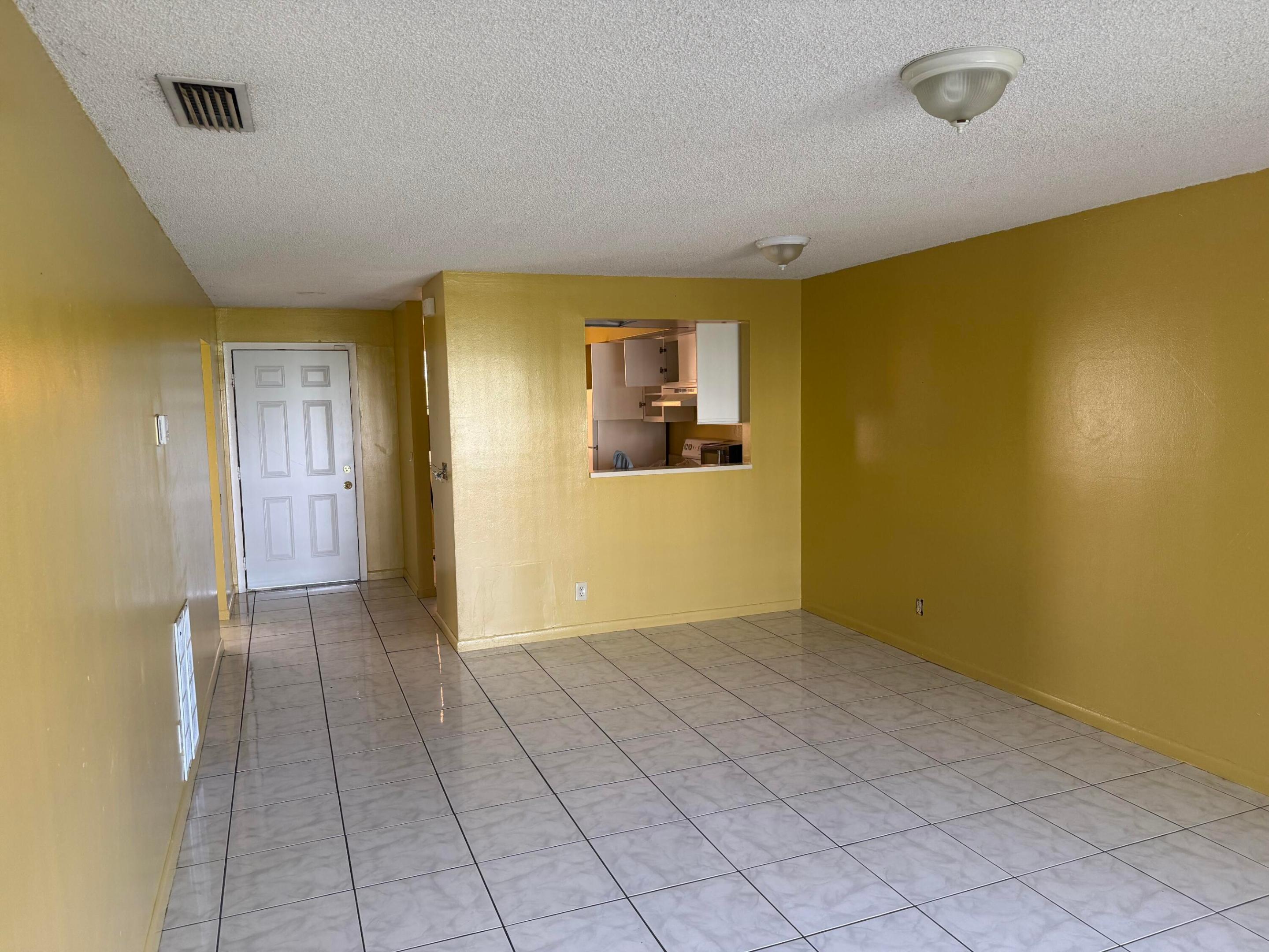 2511 NW 56th #111, Lauderhill FL 33313
