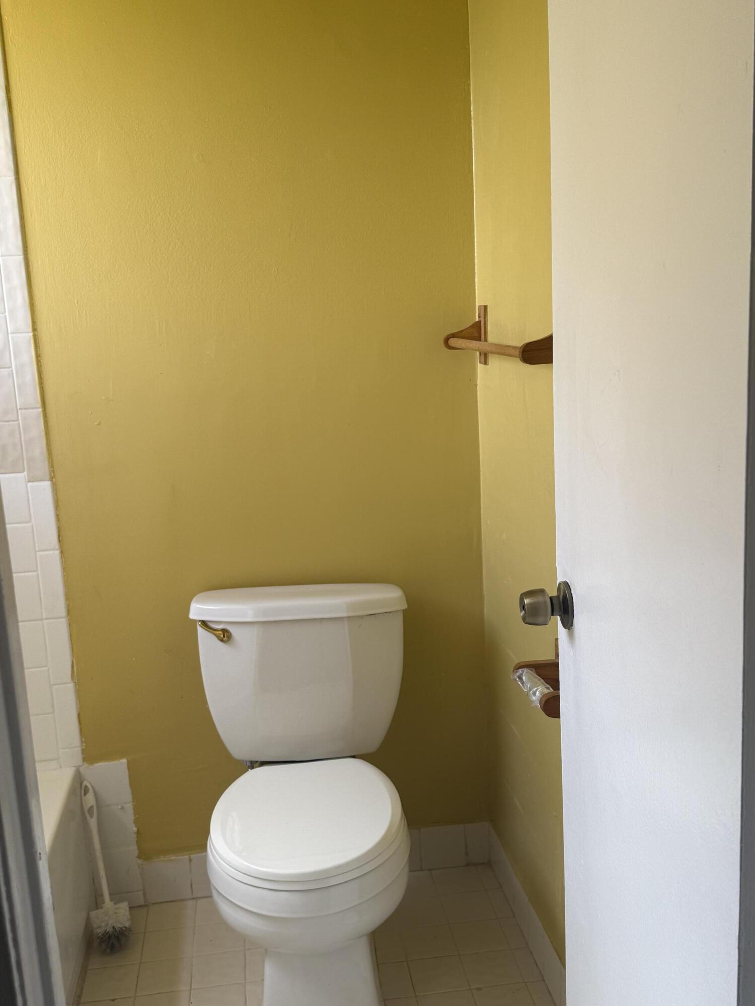 2511 NW 56th #111, Lauderhill FL 33313