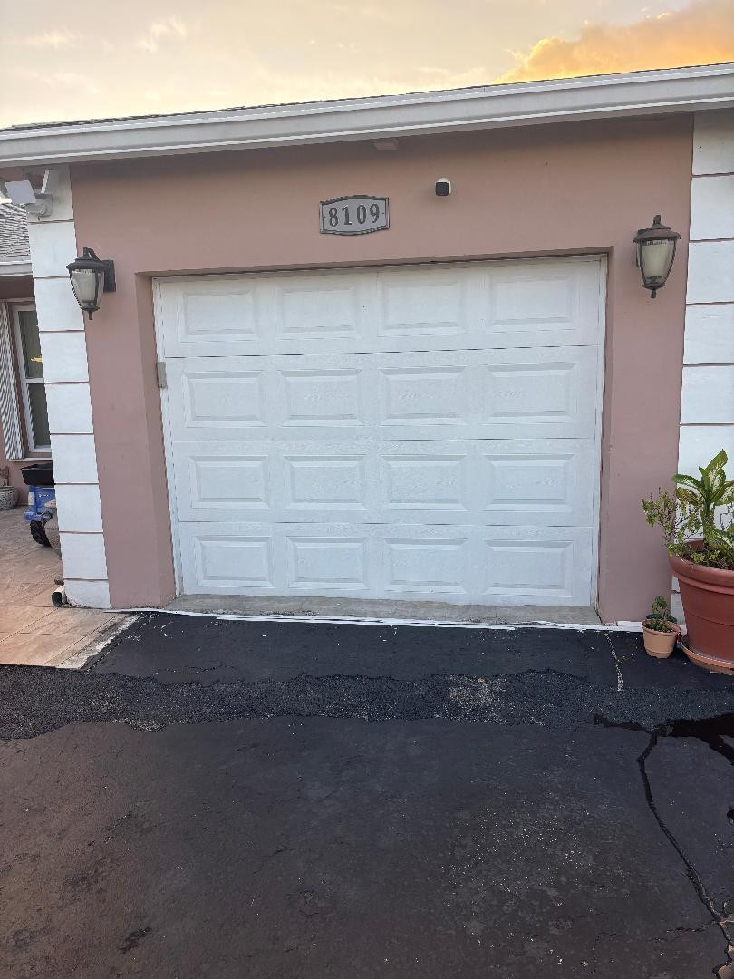 8109 NW 74th, Tamarac FL 33321