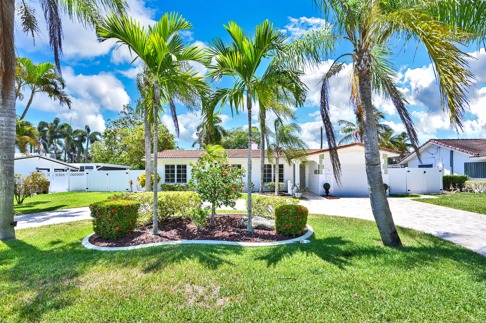 904 SE 12th, Deerfield Beach FL 33441
