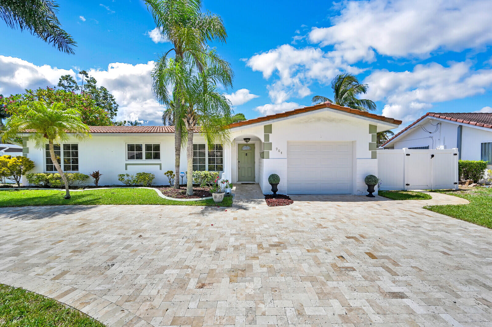 904 SE 12th, Deerfield Beach FL 33441