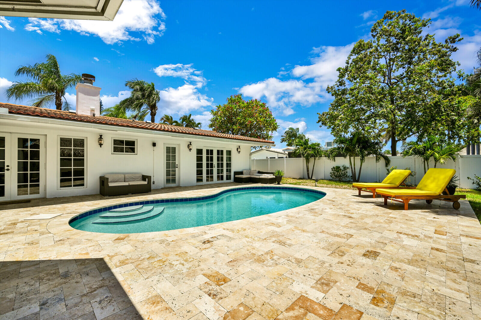 904 SE 12th, Deerfield Beach FL 33441