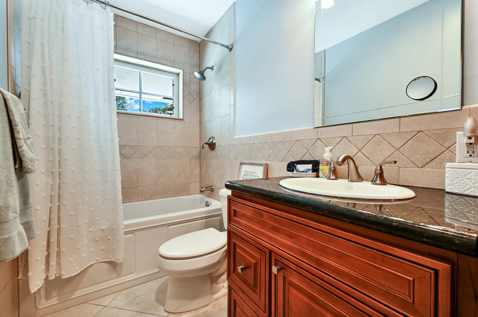 904 SE 12th, Deerfield Beach FL 33441