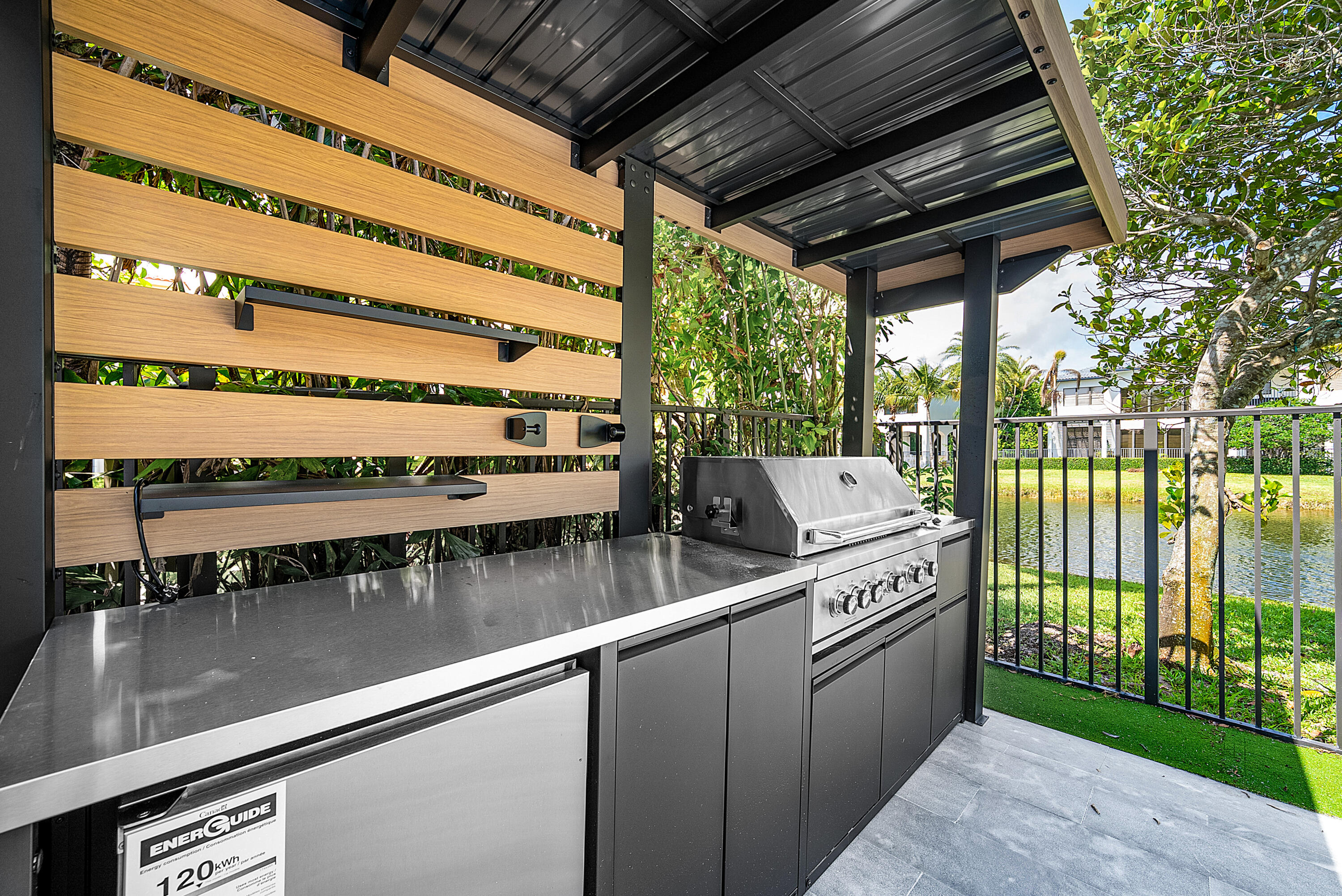 17585 Middlebrook, Boca Raton FL 33496
