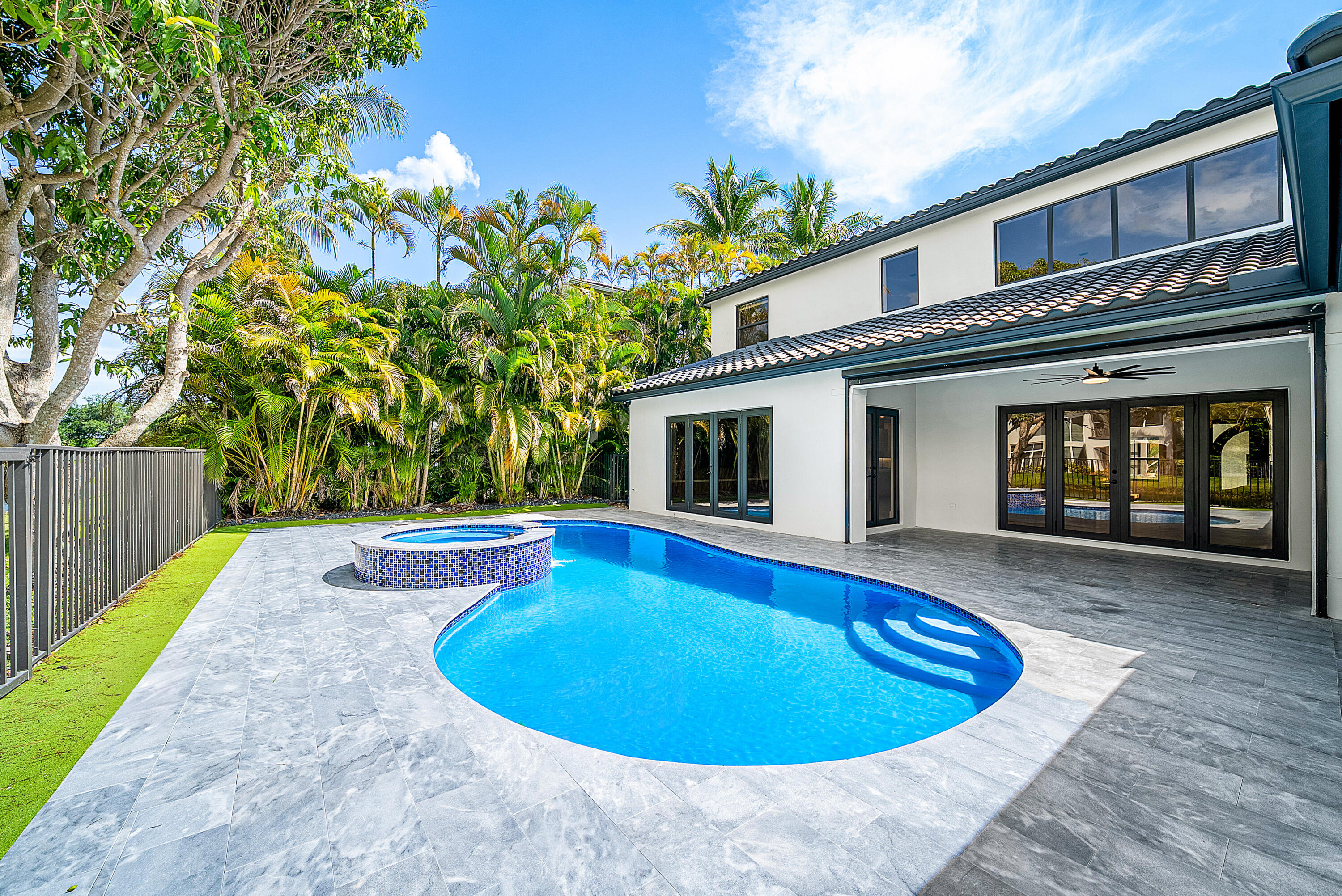 17585 Middlebrook, Boca Raton FL 33496