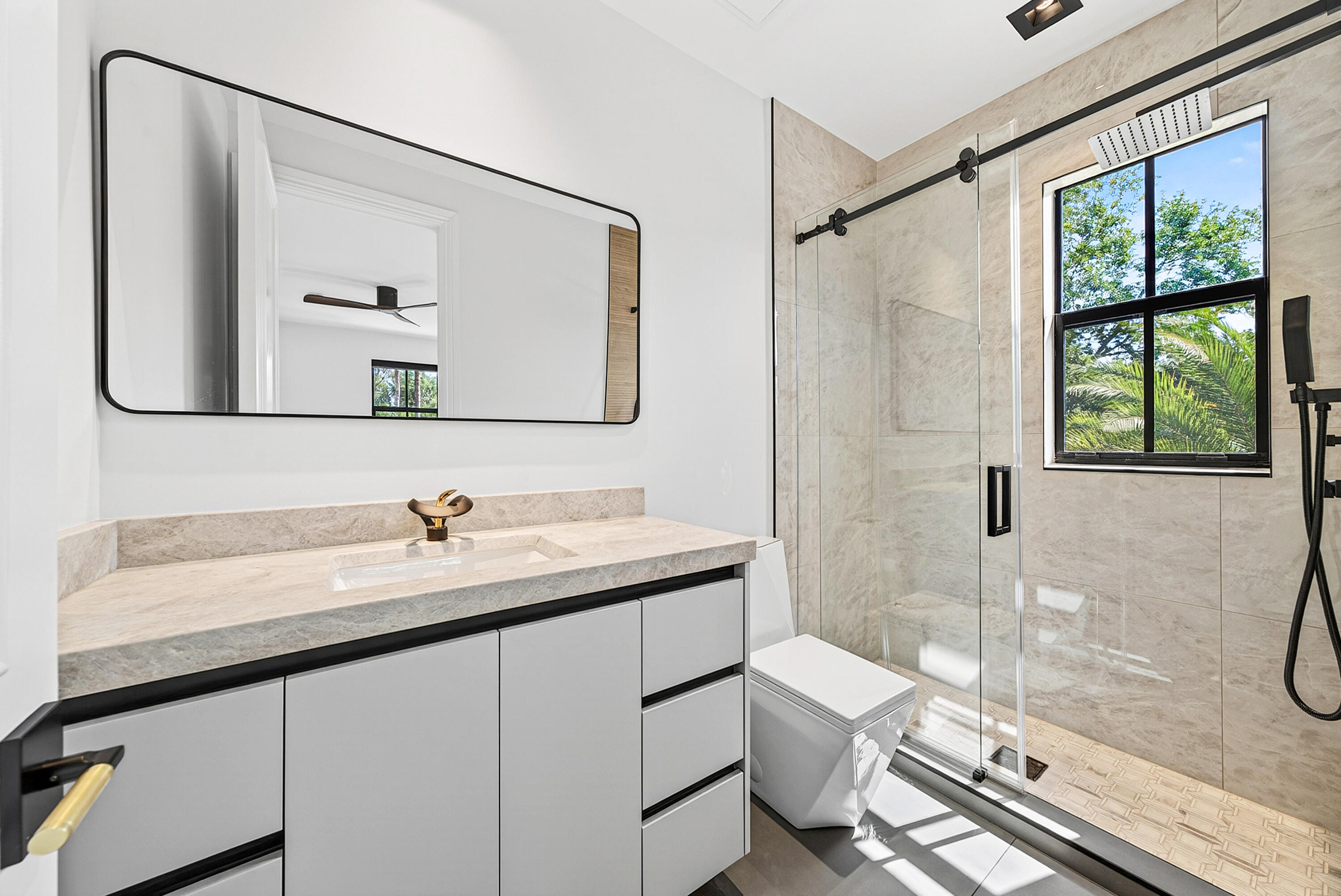 17585 Middlebrook, Boca Raton FL 33496