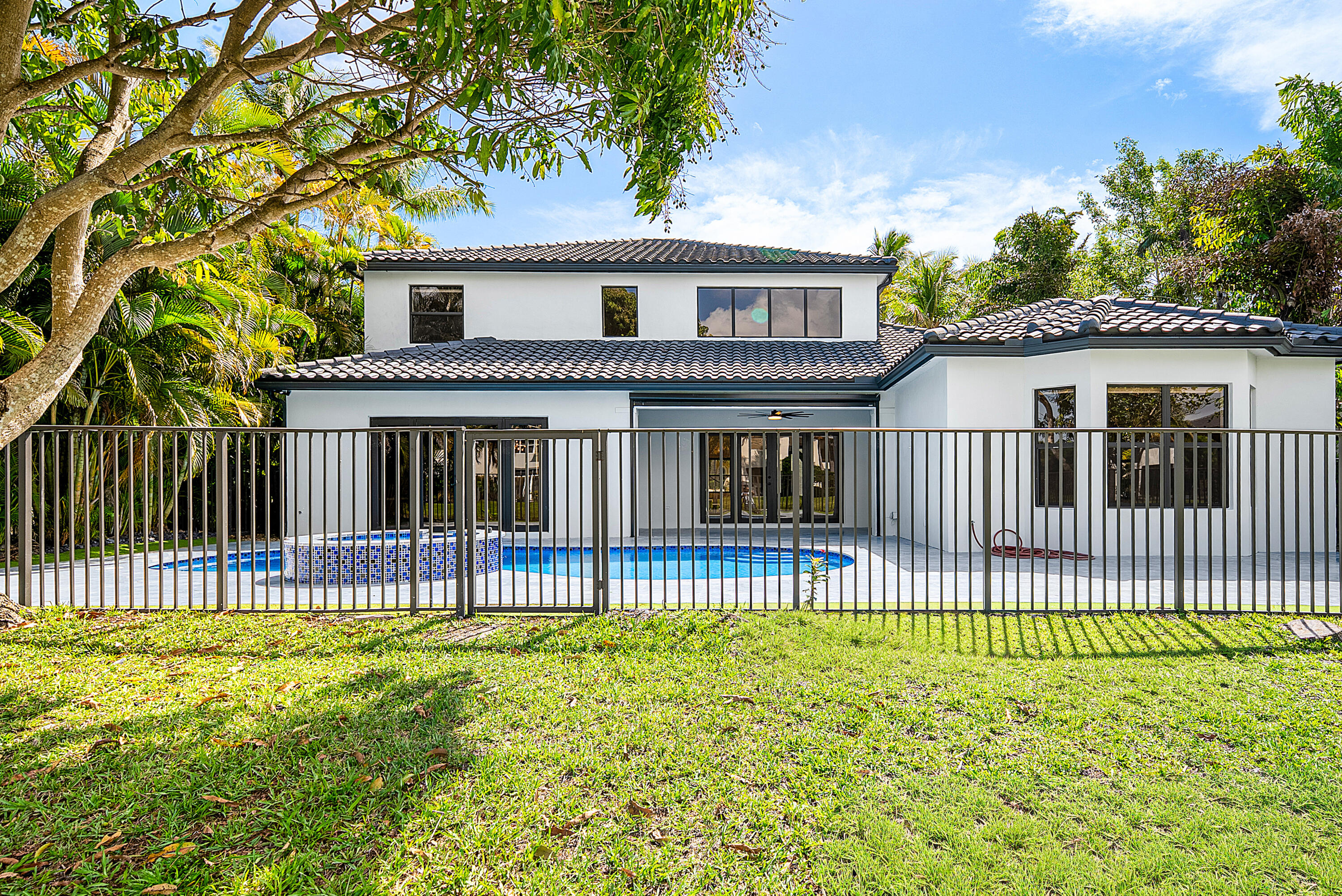 17585 Middlebrook, Boca Raton FL 33496
