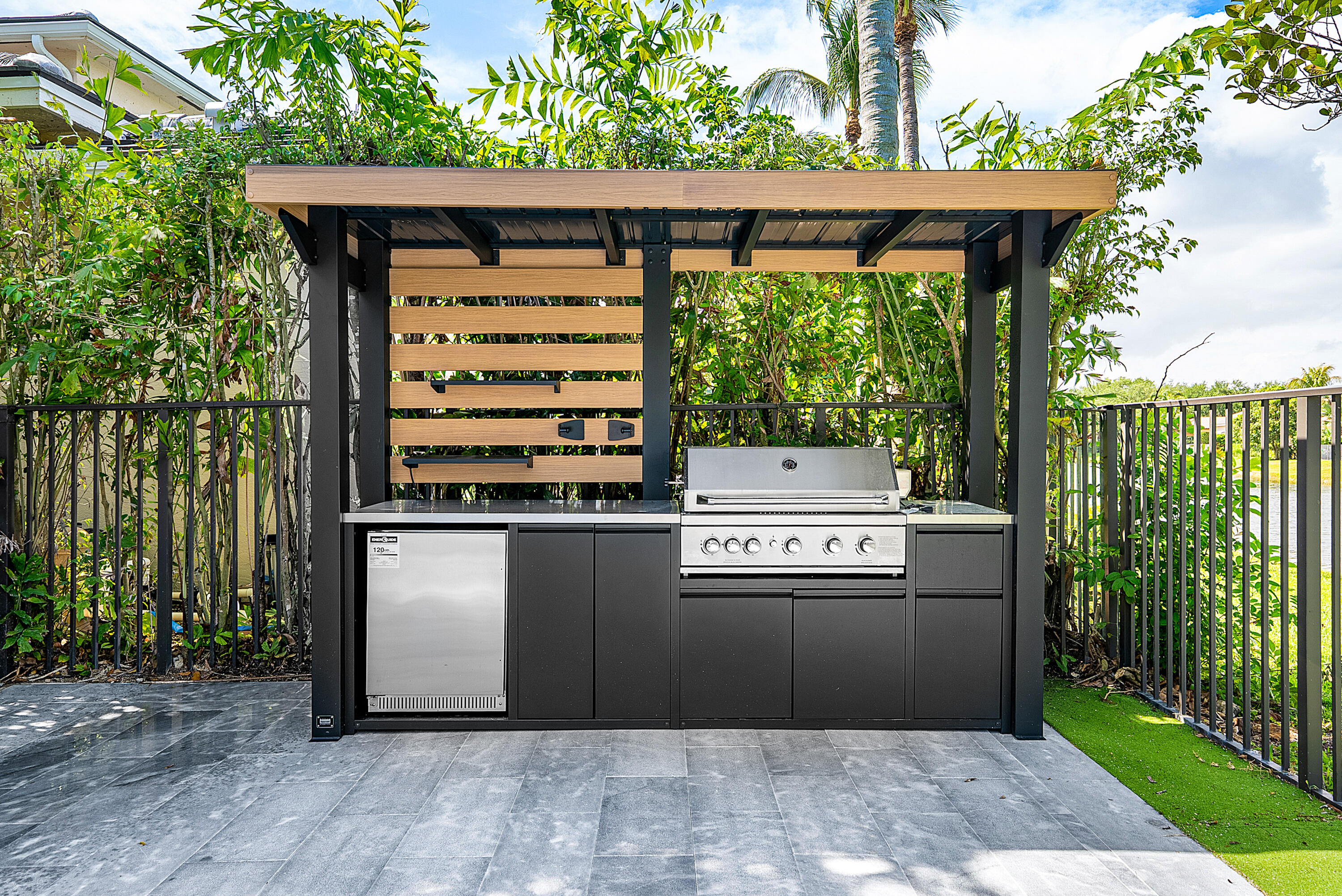 17585 Middlebrook, Boca Raton FL 33496