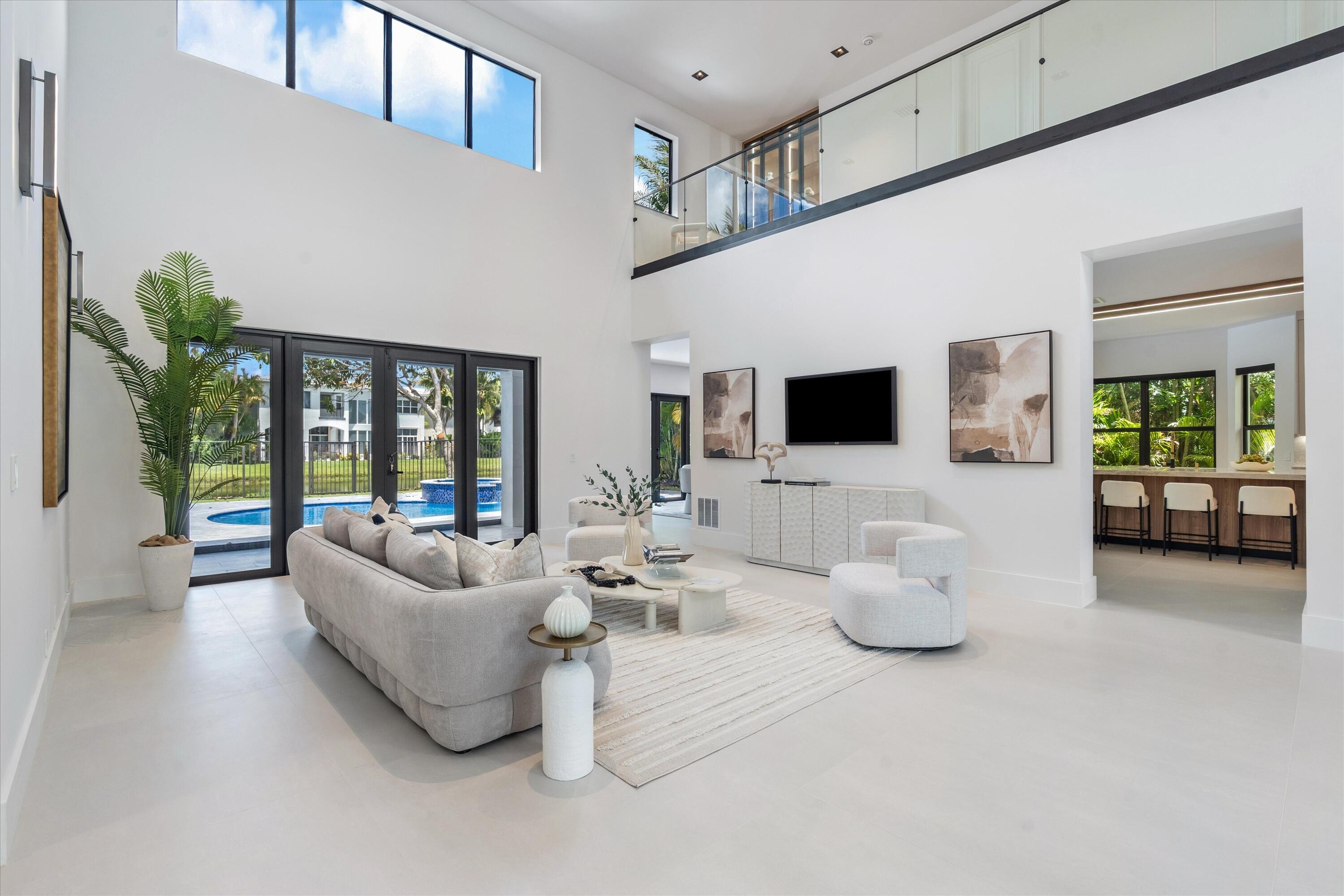 17585 Middlebrook, Boca Raton FL 33496