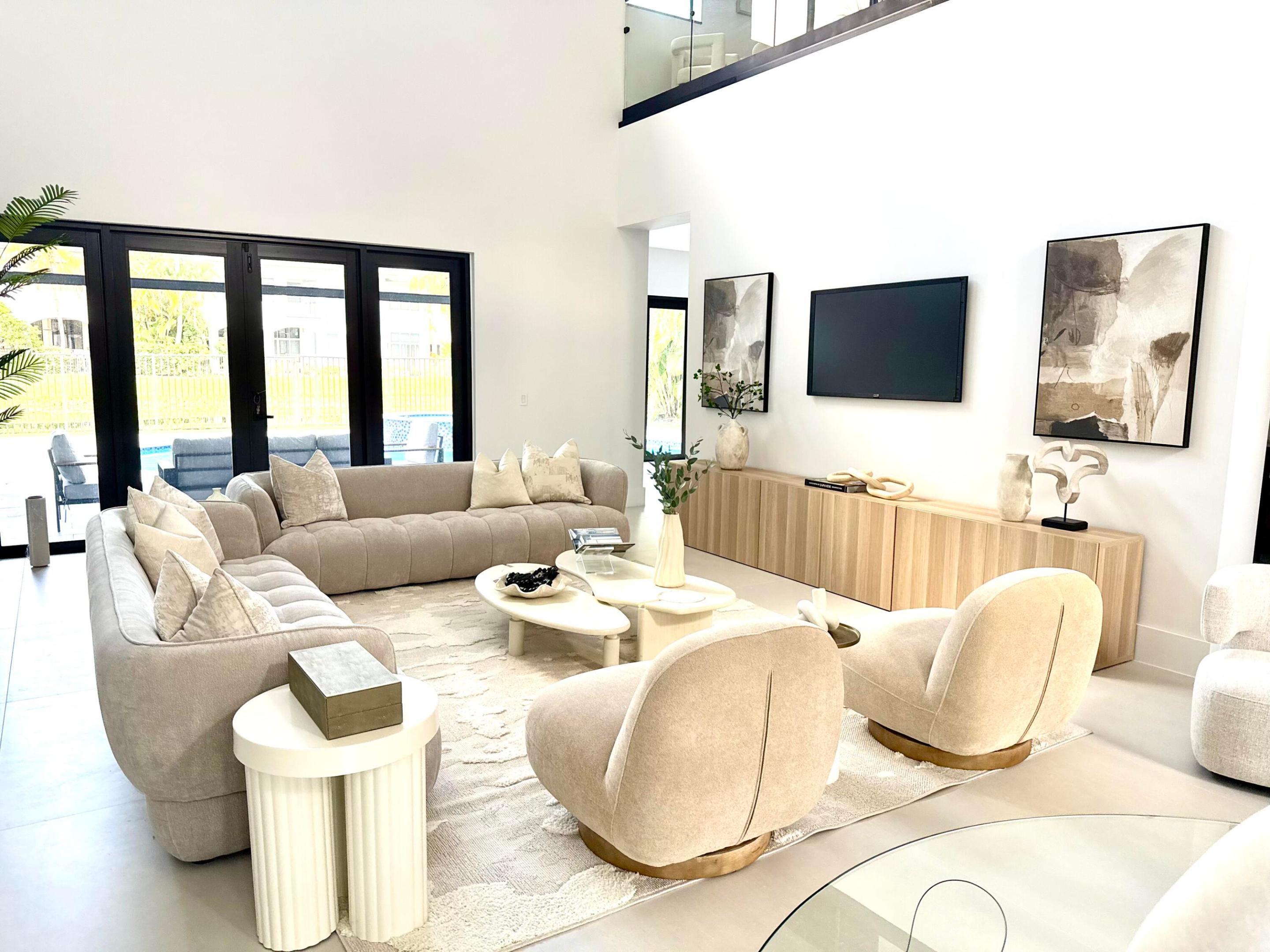 17585 Middlebrook, Boca Raton FL 33496
