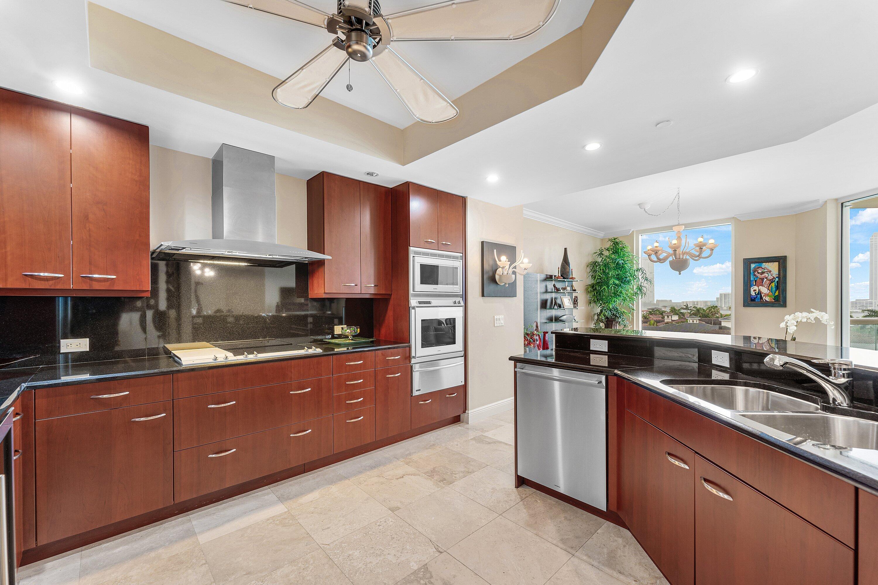 6000 Island #604, Aventura FL 33160