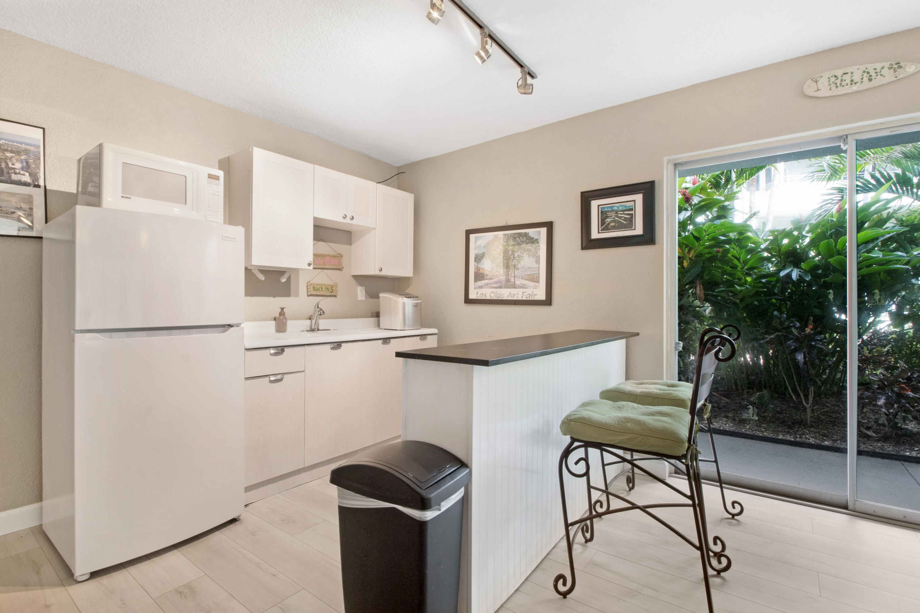 1000 SE 4th #209-210, Fort Lauderdale FL 33301