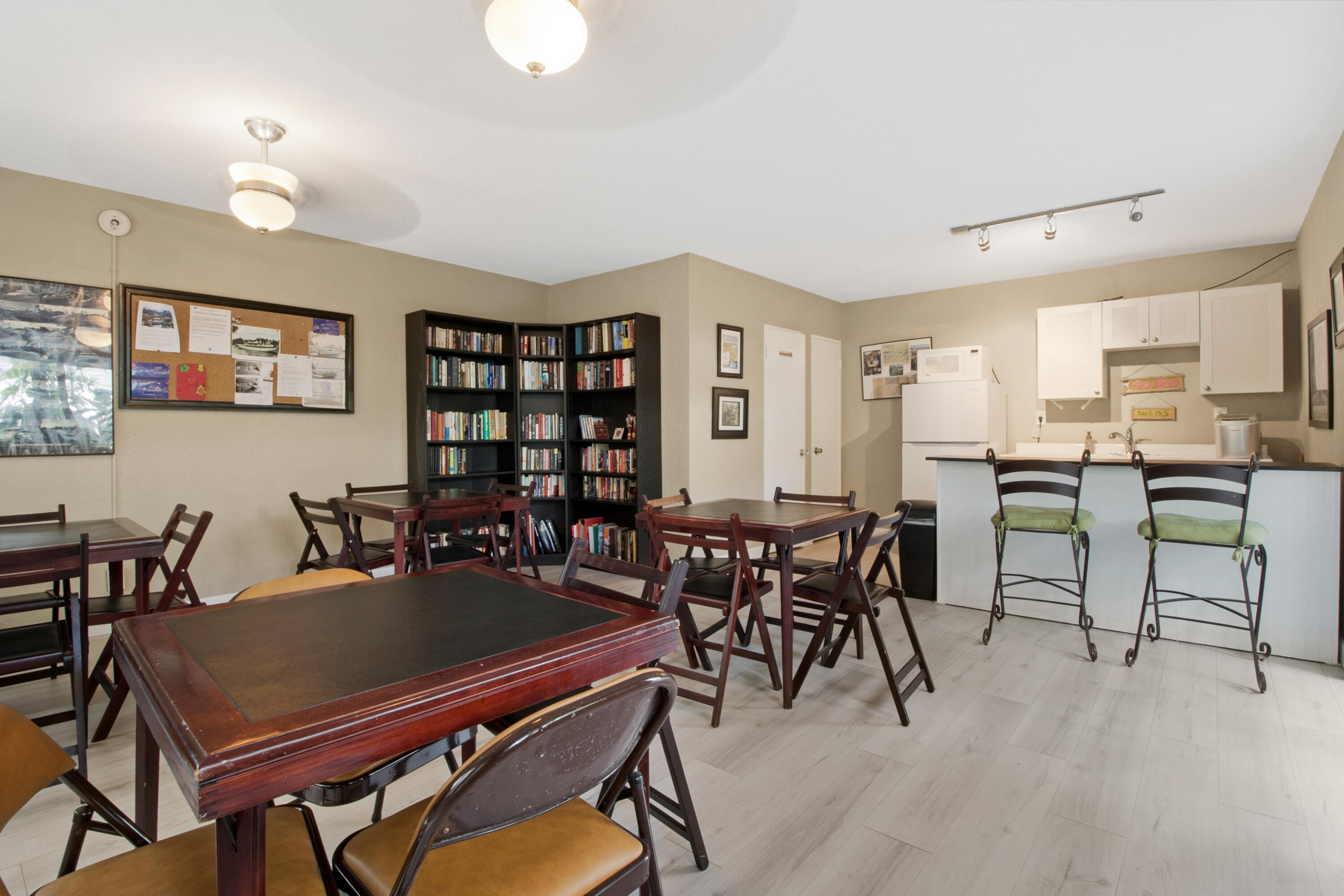 1000 SE 4th #209-210, Fort Lauderdale FL 33301