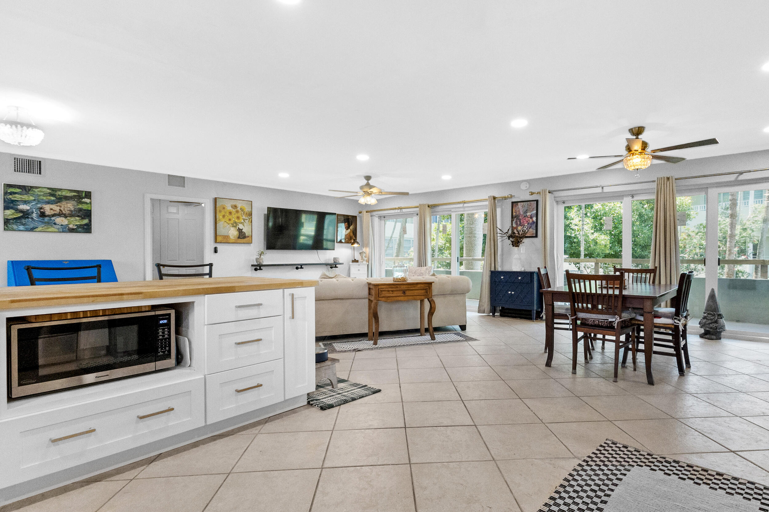 1000 SE 4th #209-210, Fort Lauderdale FL 33301