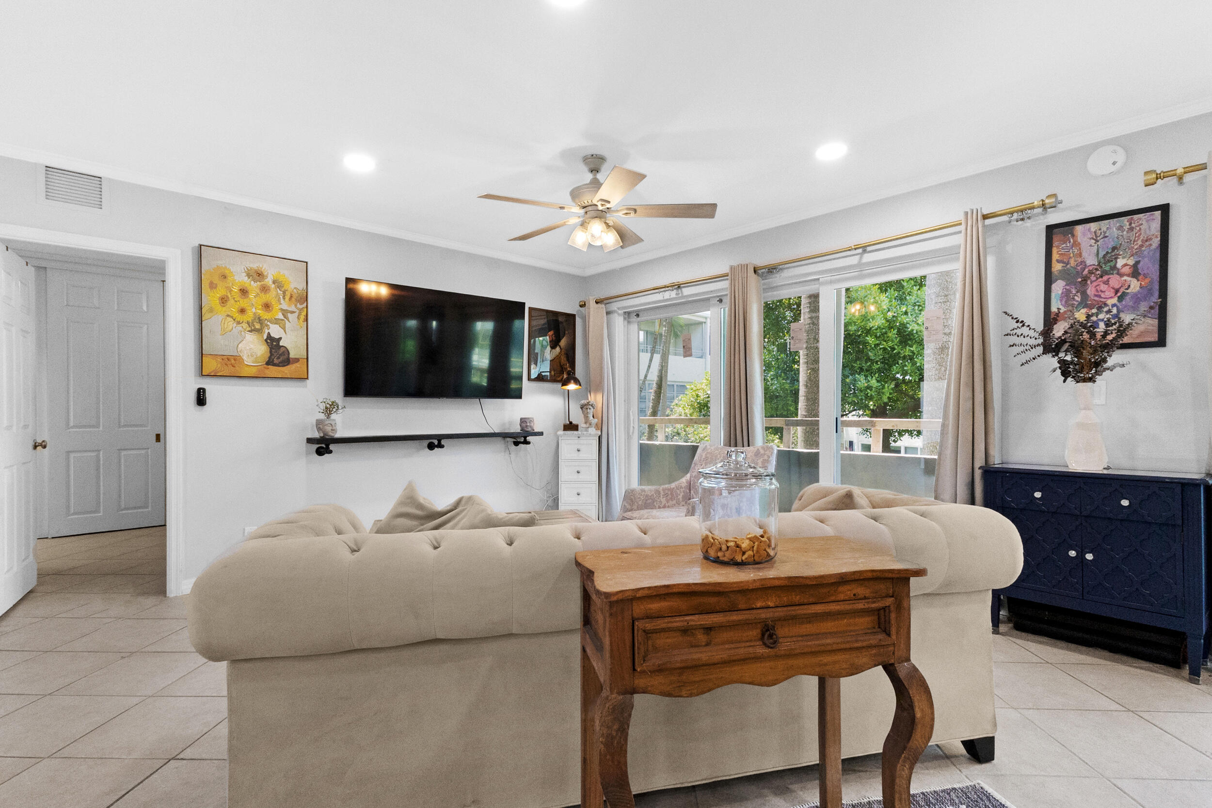 1000 SE 4th #209-210, Fort Lauderdale FL 33301