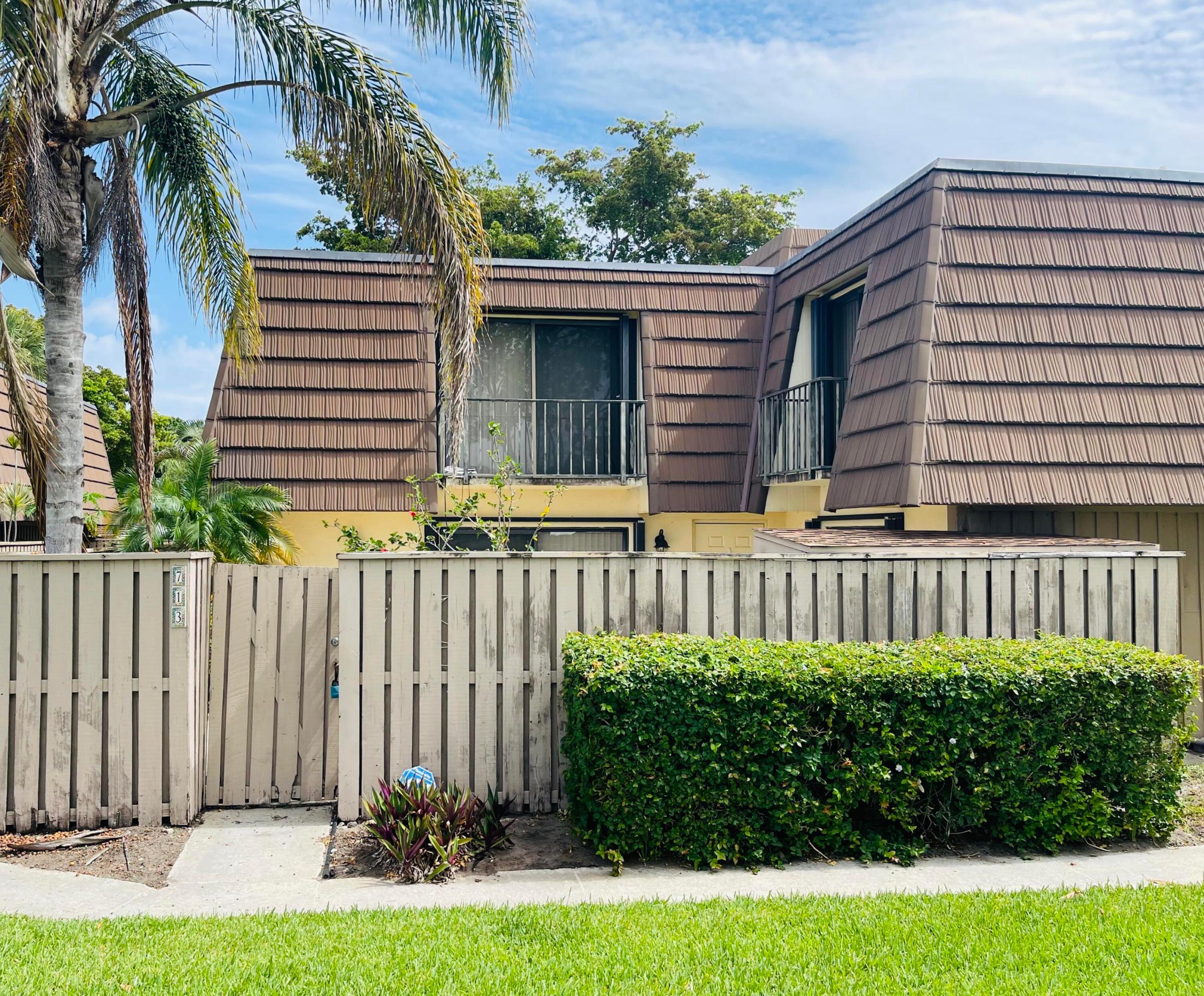 713 7th, Palm Beach Gardens FL 33410