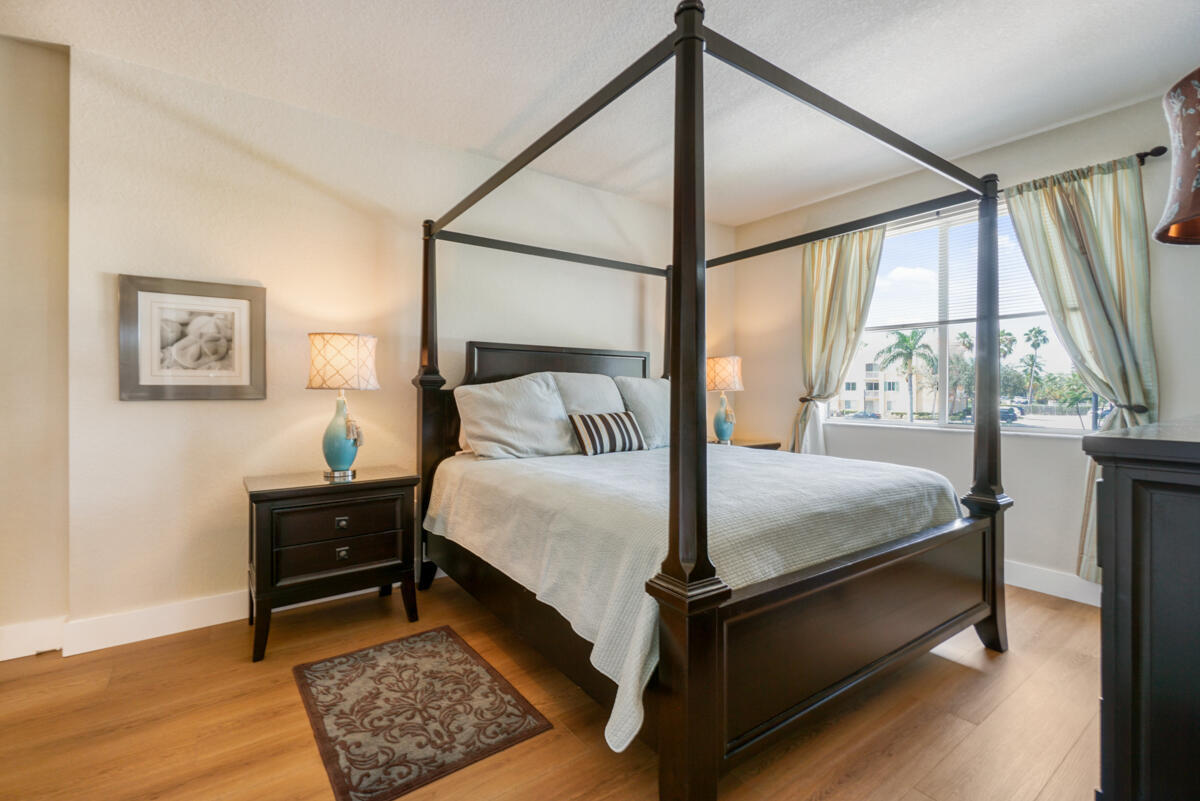 11028 Legacy #203, Palm Beach Gardens FL 33410