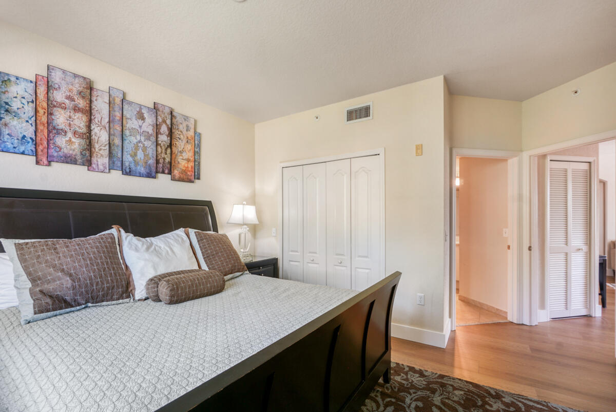 11028 Legacy #203, Palm Beach Gardens FL 33410