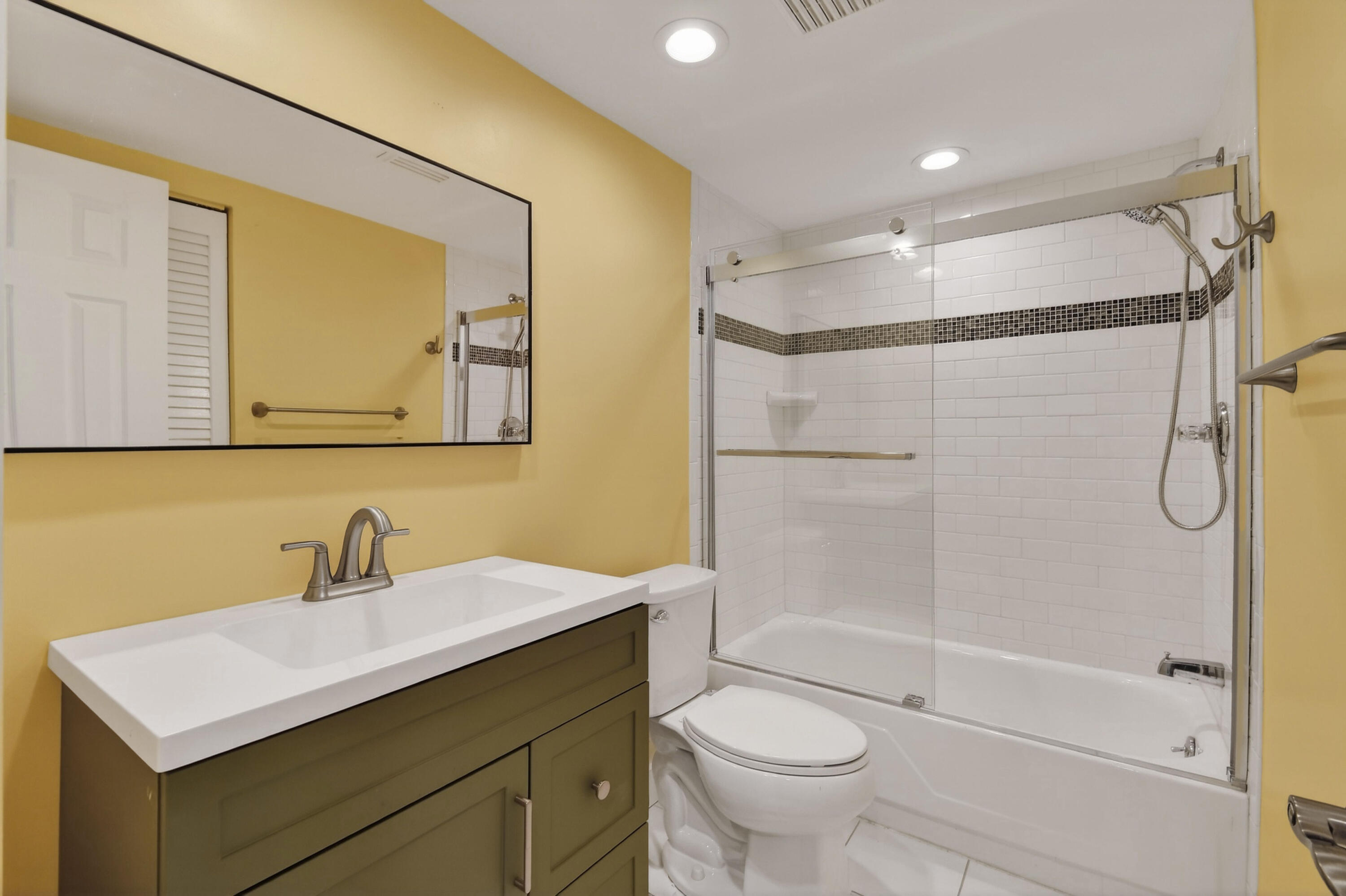 11521 Landing #E1, North Palm Beach FL 33408