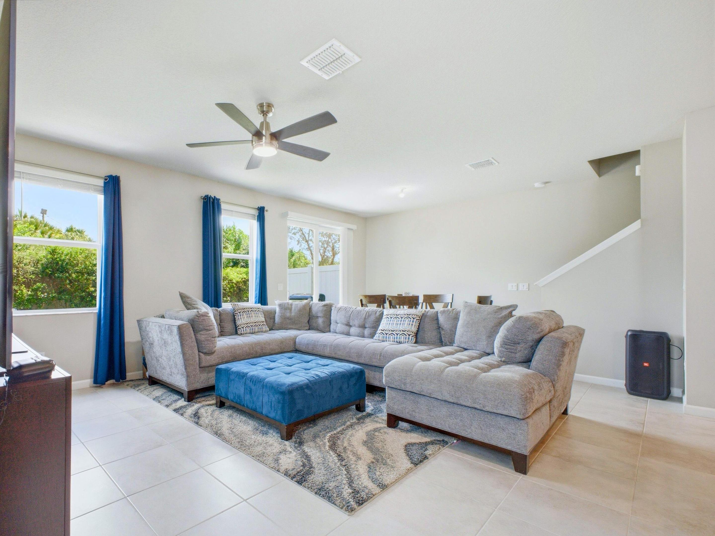5720 Mentmore, West Palm Beach FL 33407