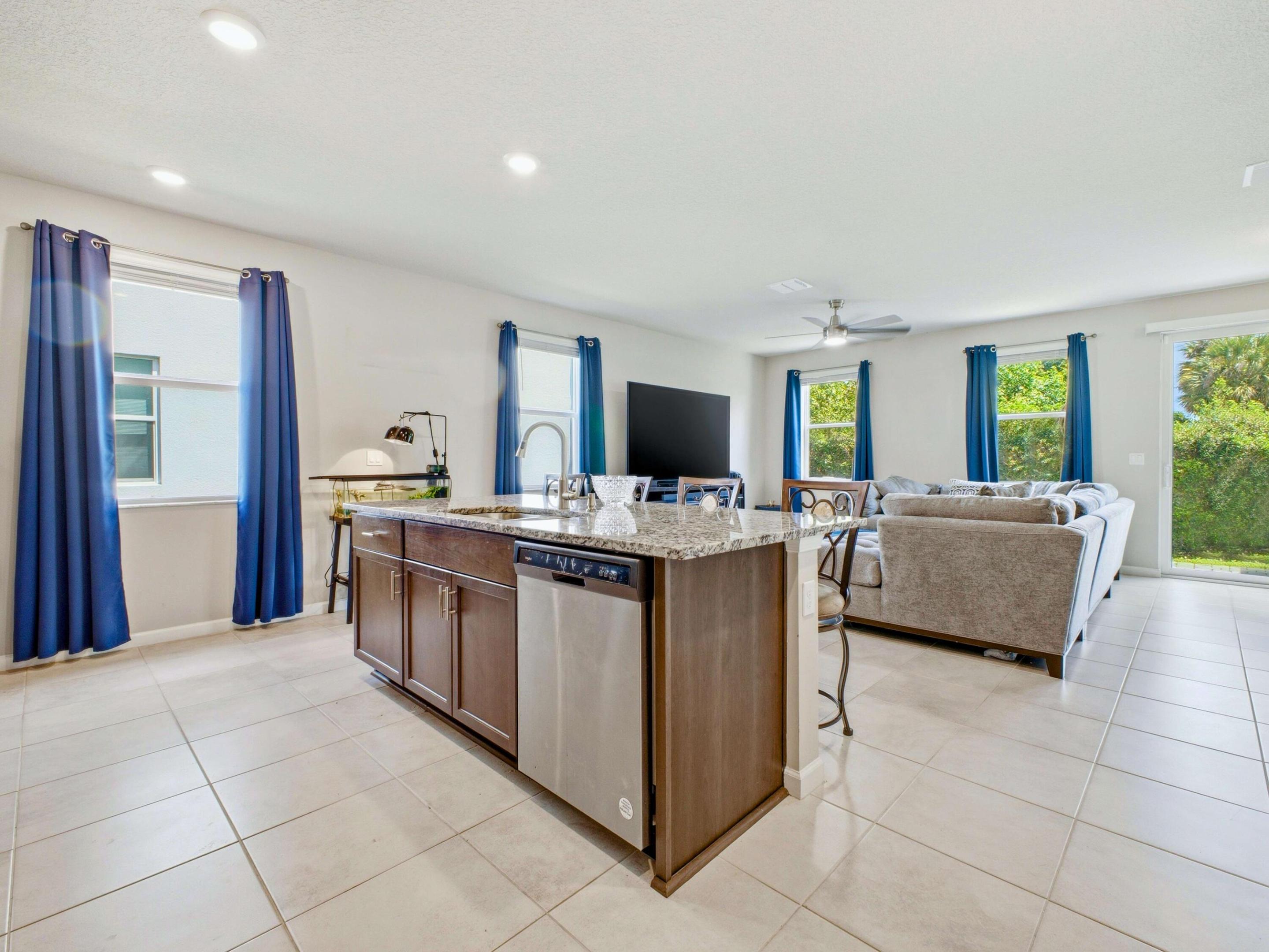 5720 Mentmore, West Palm Beach FL 33407