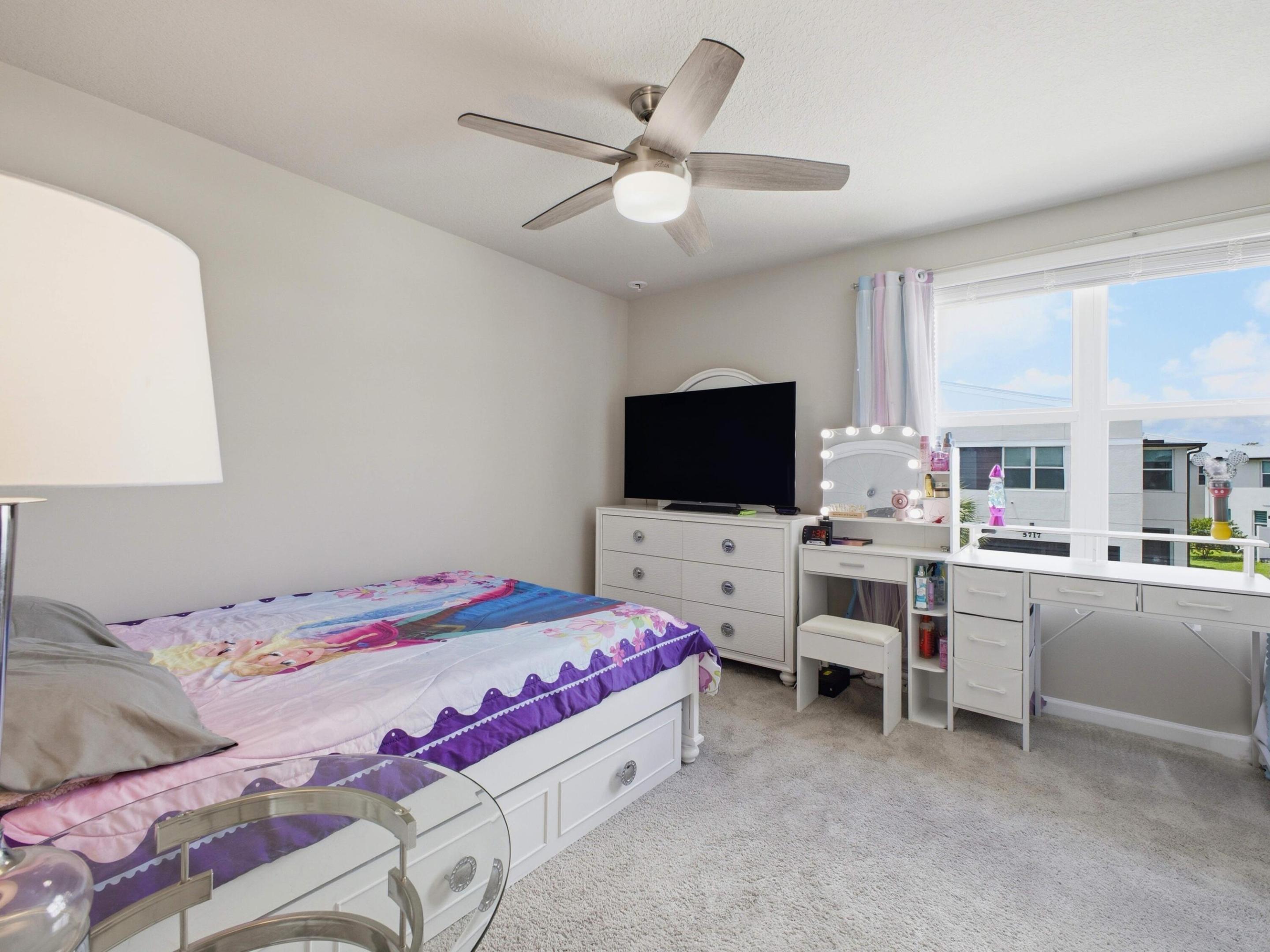 5720 Mentmore, West Palm Beach FL 33407