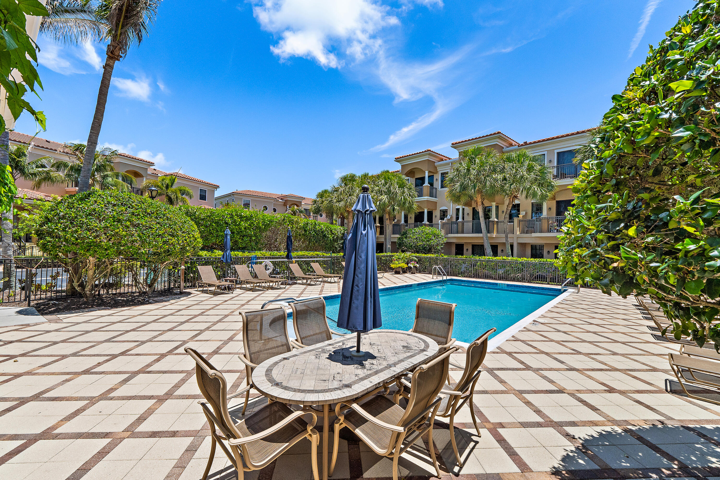 605 Del Sol, Tequesta FL 33469