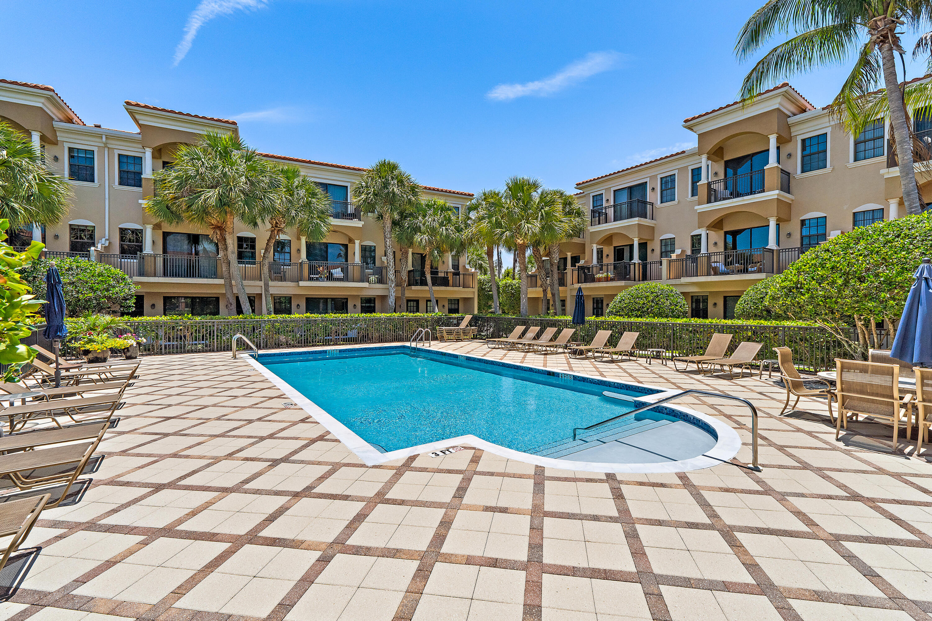 605 Del Sol, Tequesta FL 33469