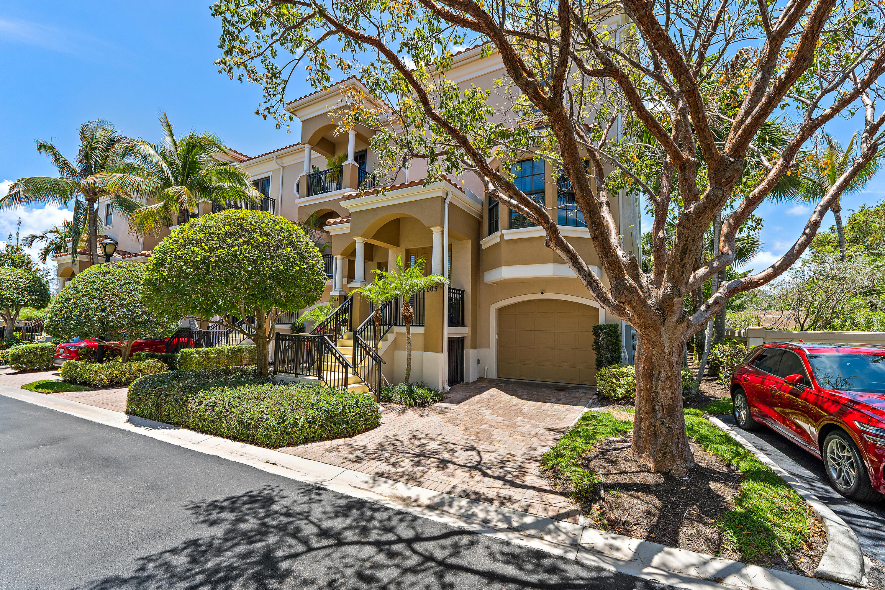 605 Del Sol, Tequesta FL 33469