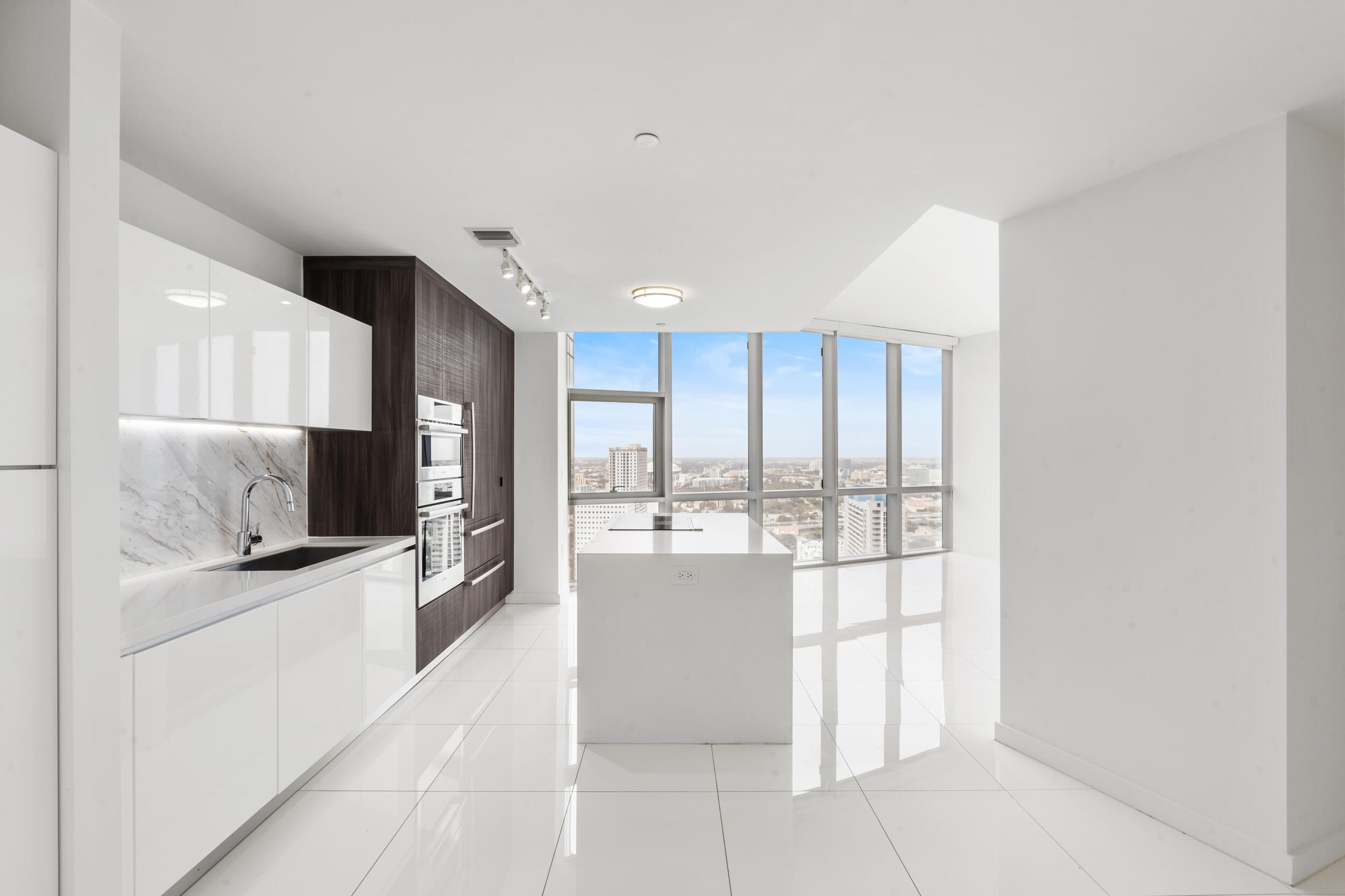 851 NE 1st #3202, Miami FL 33130