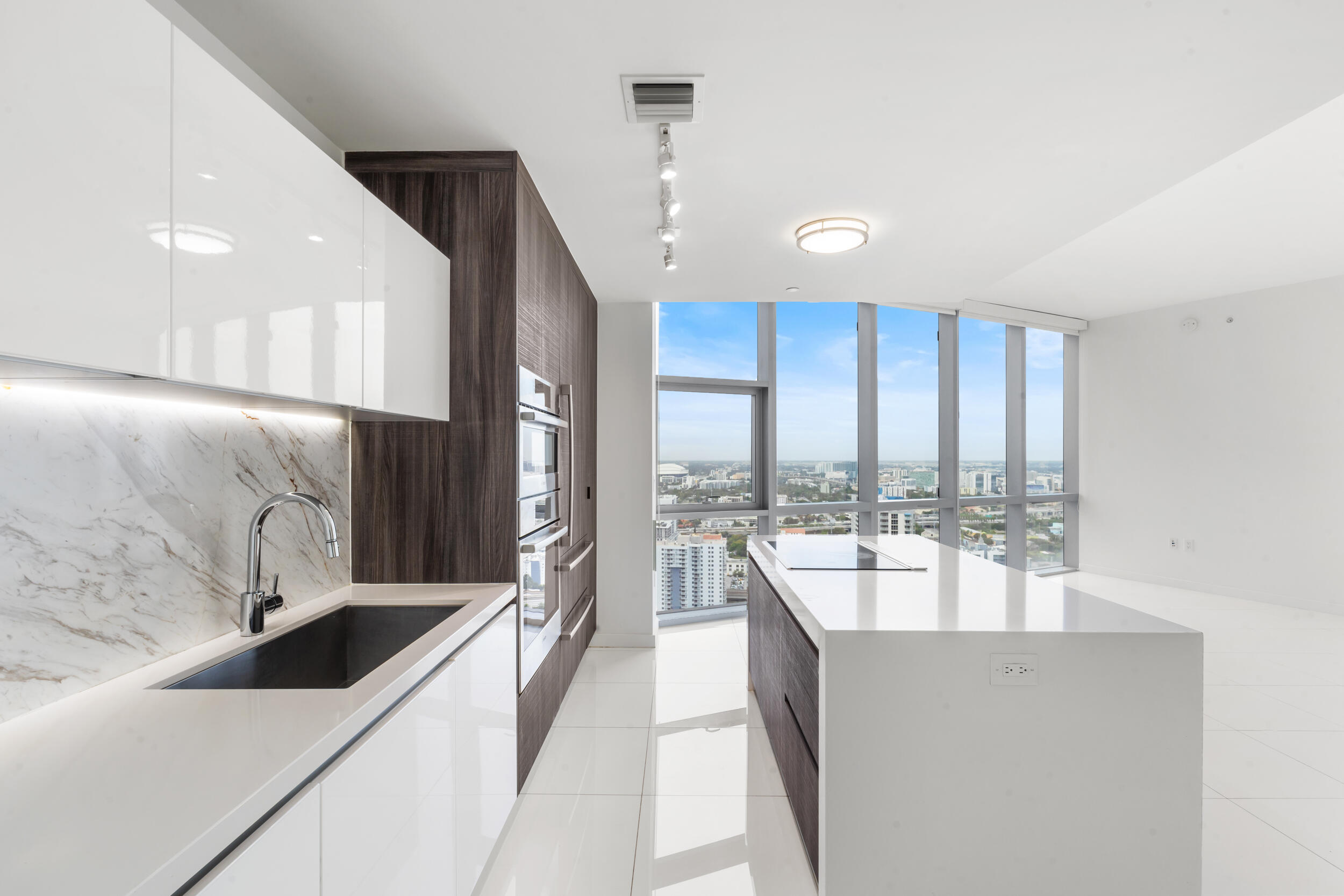 851 NE 1st #3202, Miami FL 33130