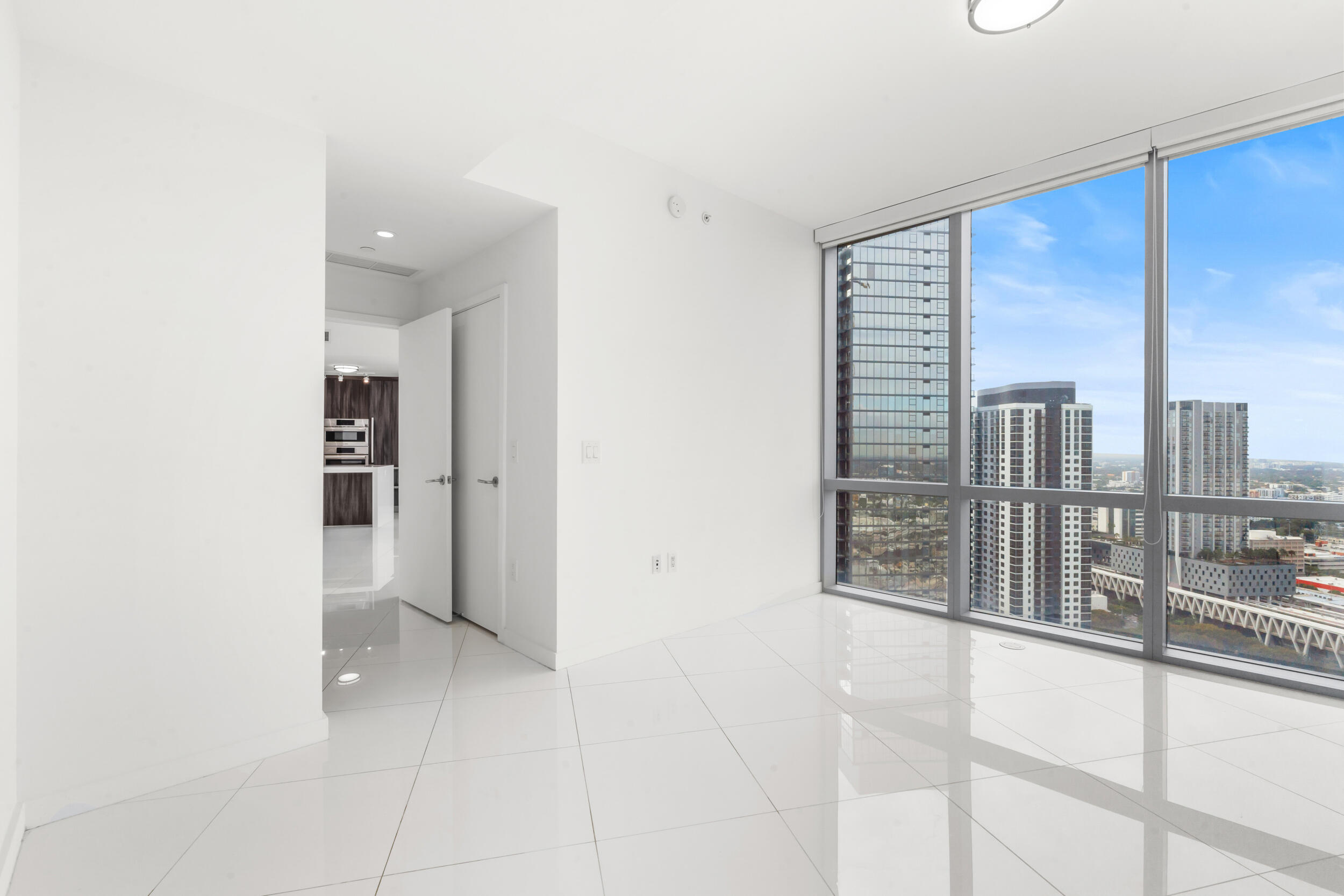 851 NE 1st #3202, Miami FL 33130