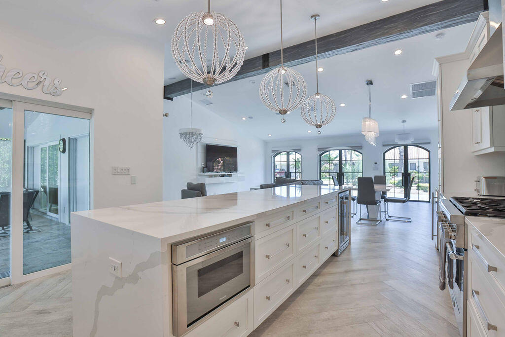 713 Forsyth, Boca Raton FL 33487