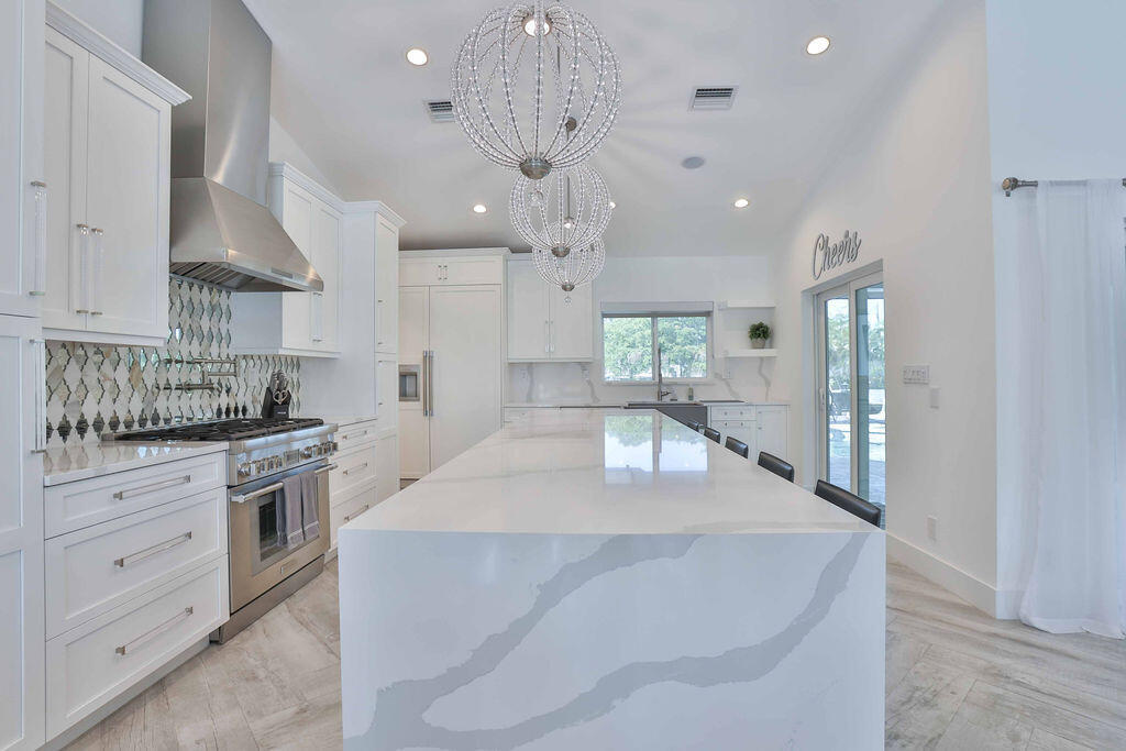 713 Forsyth, Boca Raton FL 33487