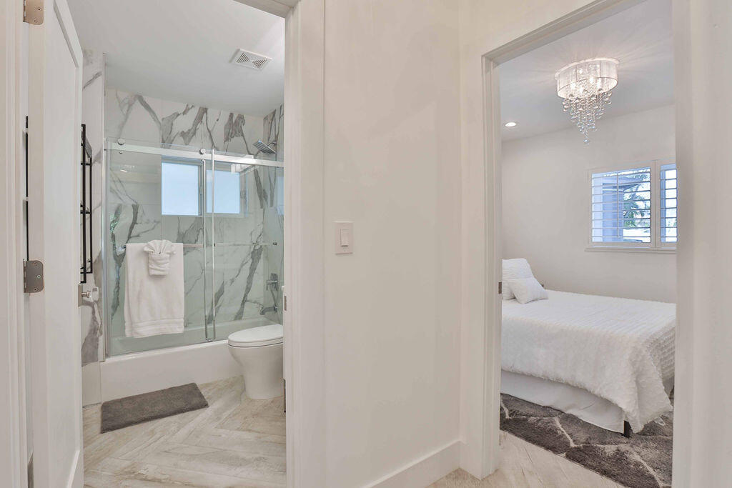 713 Forsyth, Boca Raton FL 33487