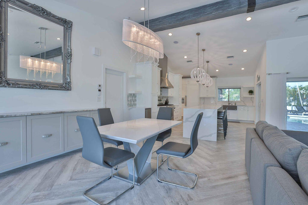 713 Forsyth, Boca Raton FL 33487