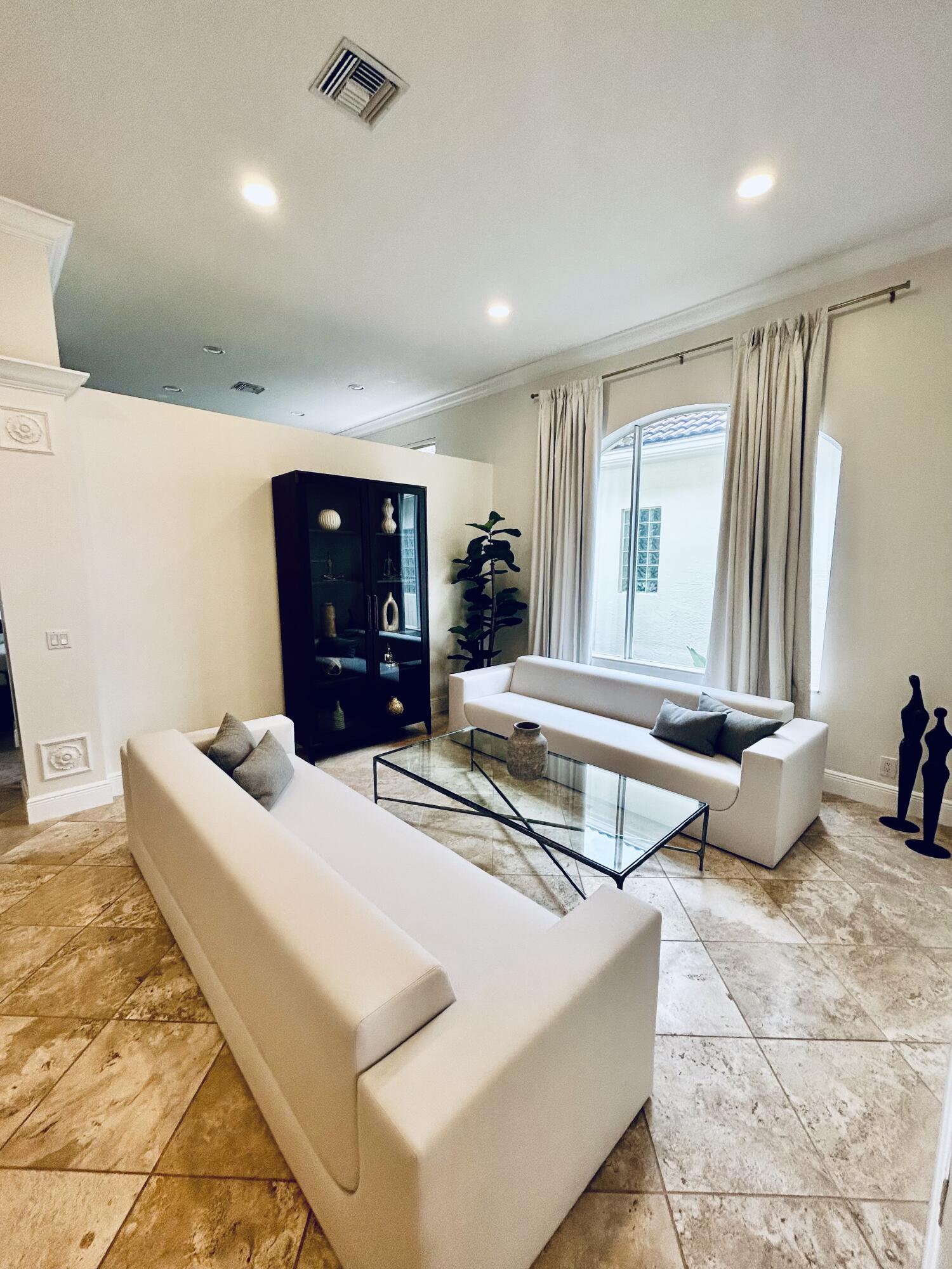 8452 Legend Club, West Palm Beach FL 33412