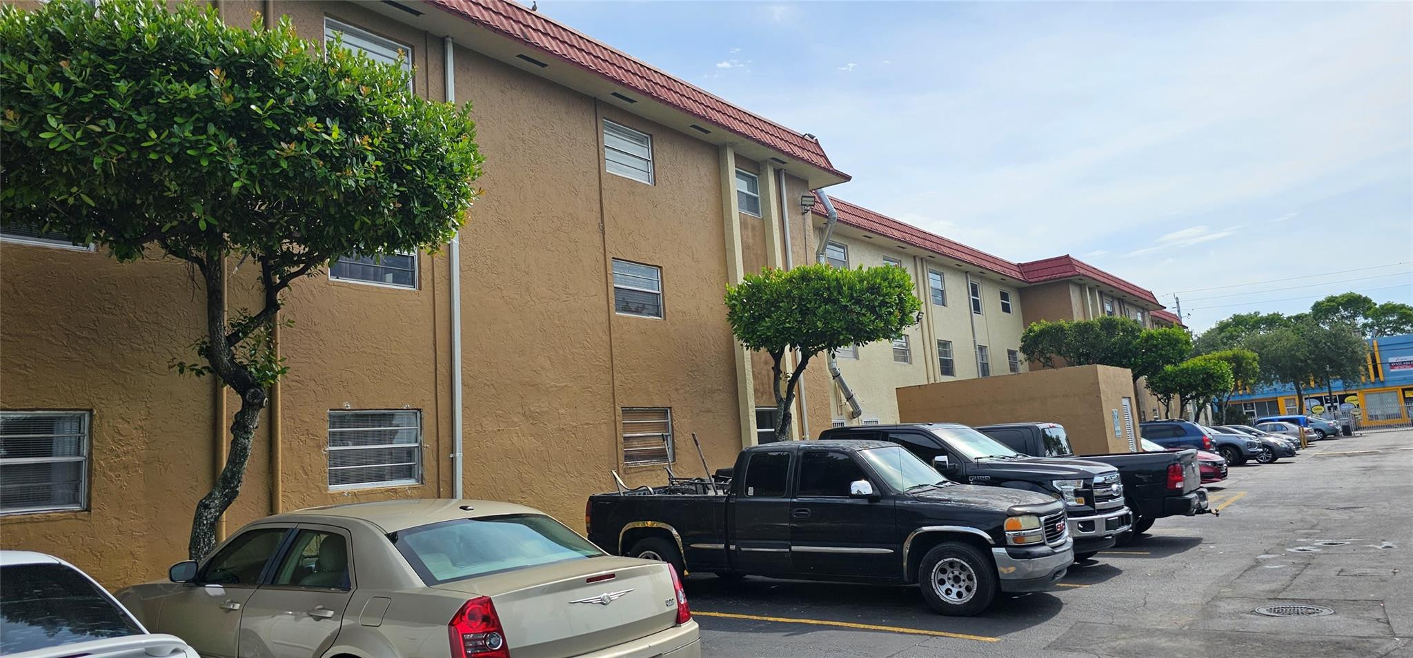 4655 Palm, Hialeah FL 33012