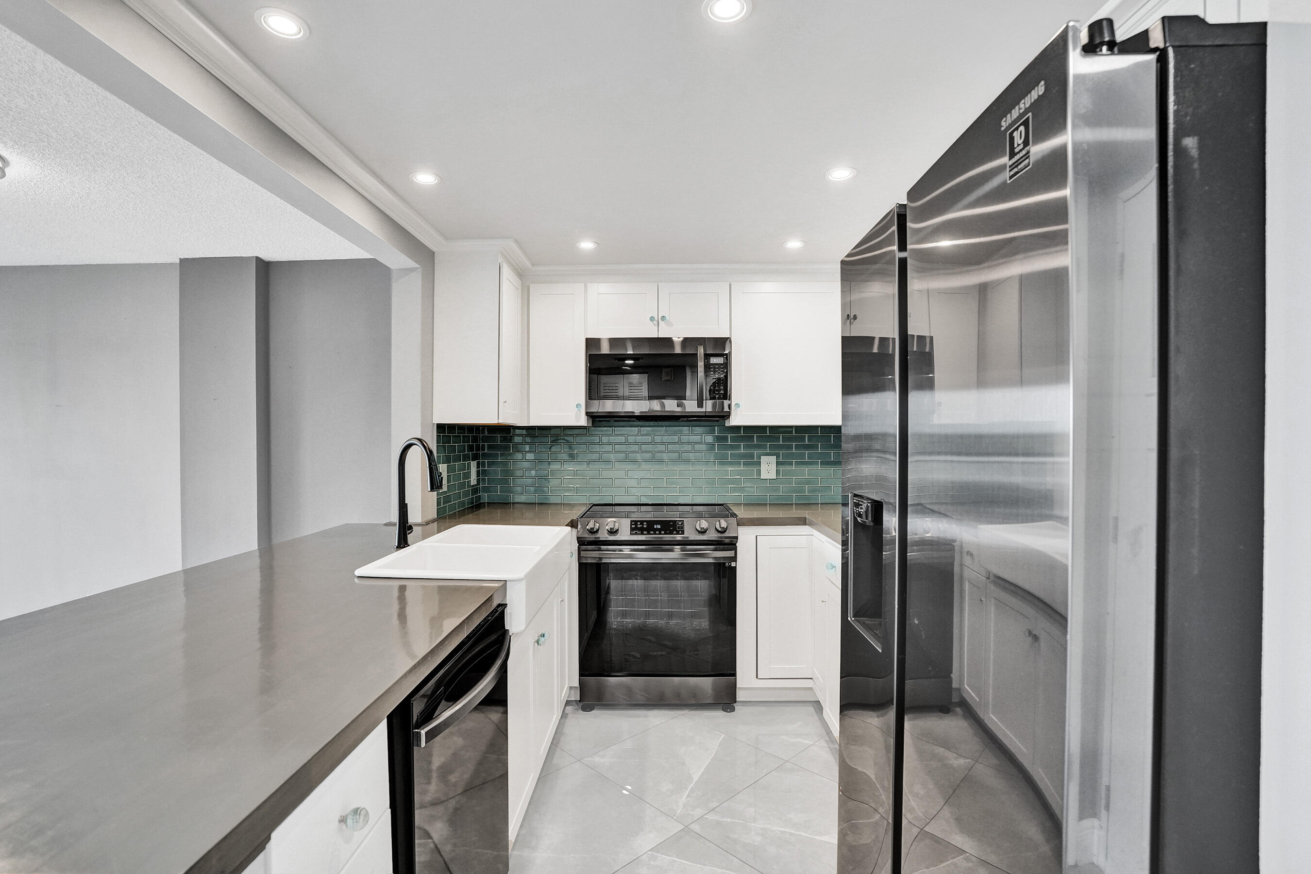 2611 N Riverside #604, Pompano Beach FL 33062