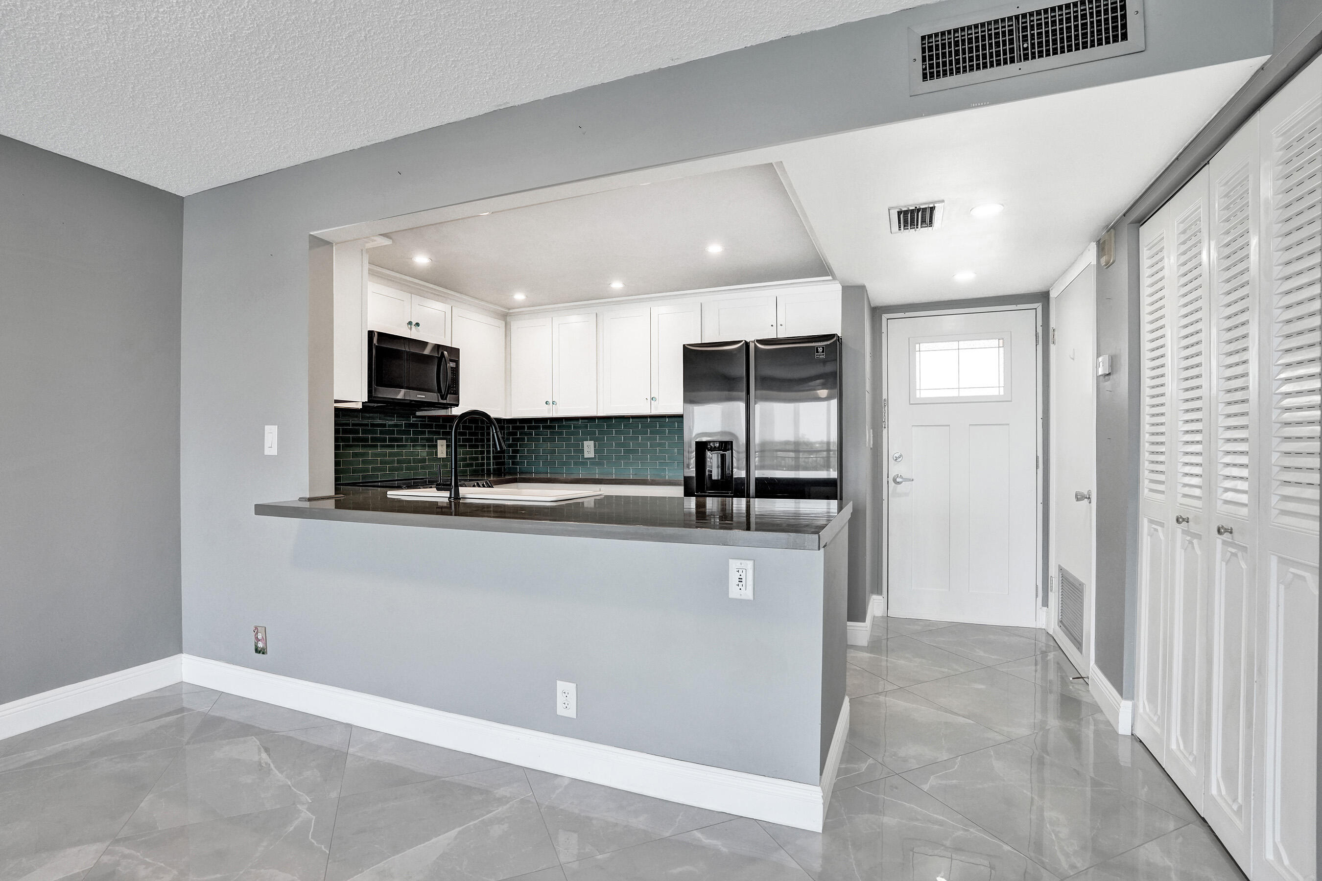 2611 N Riverside #604, Pompano Beach FL 33062