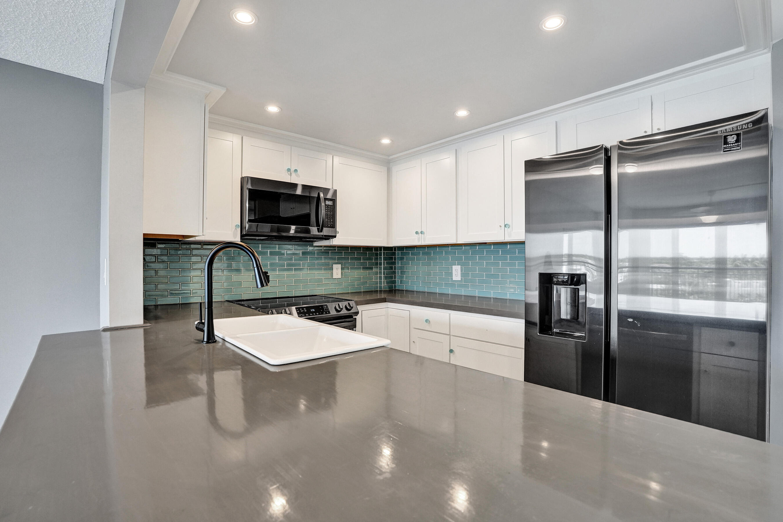 2611 N Riverside #604, Pompano Beach FL 33062